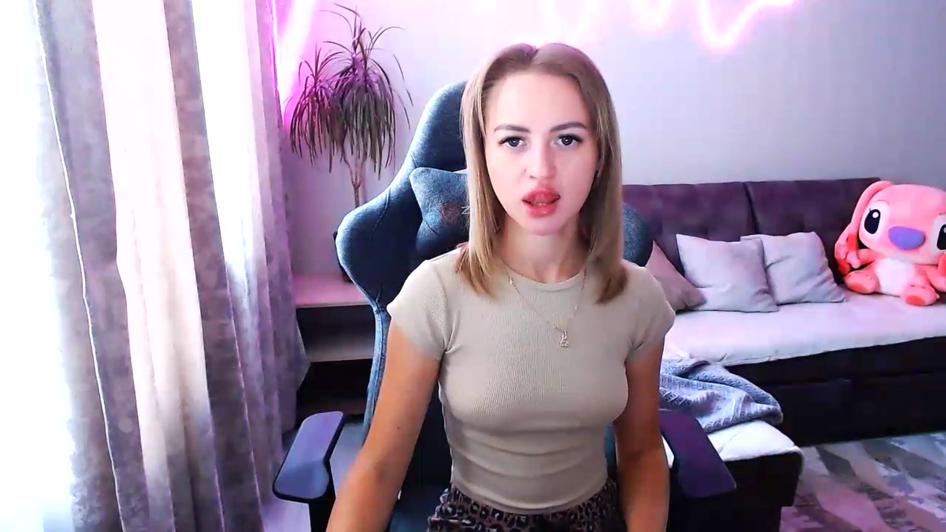 Gallery image thumbnail from BlackLovee's myfreecams stream on, 07/13/2026, 06:38 image 5 of 20