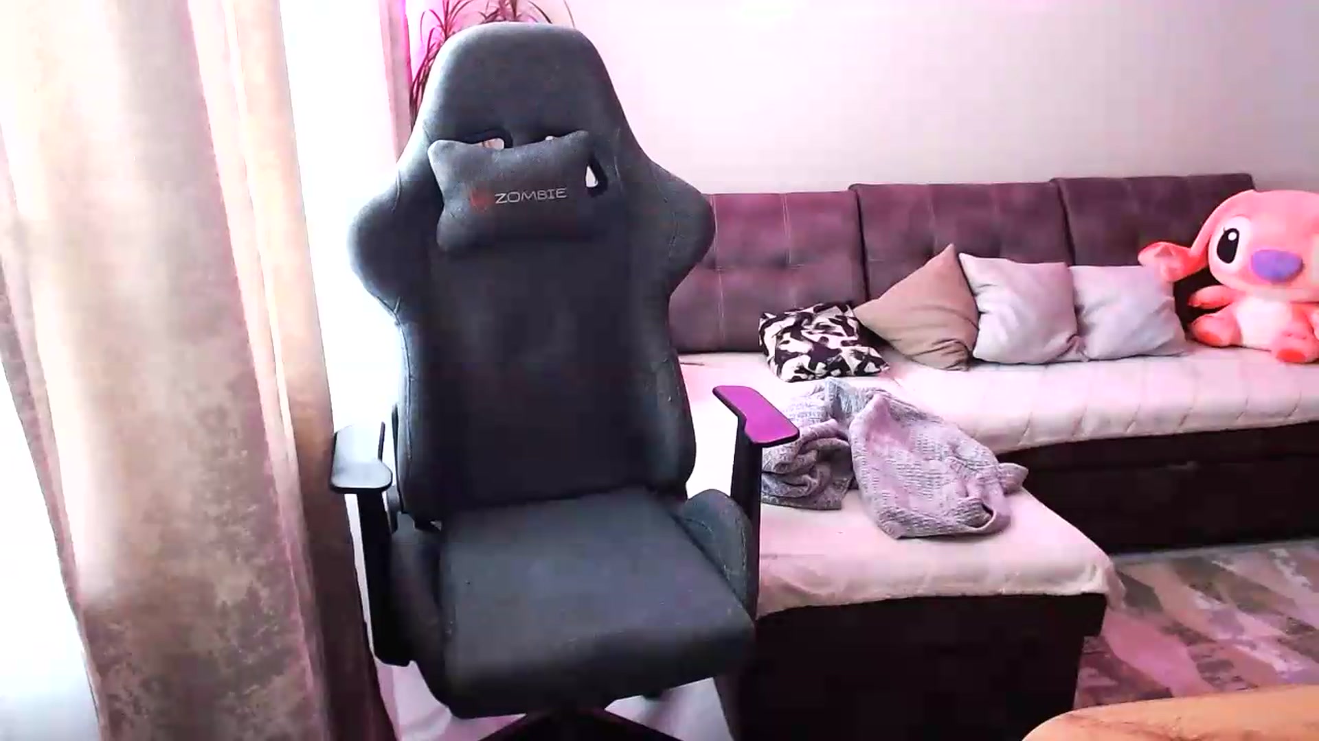 Gallery image thumbnail from BlackLovee's myfreecams stream on, 07/17/2026, 07:14 image 8 of 20