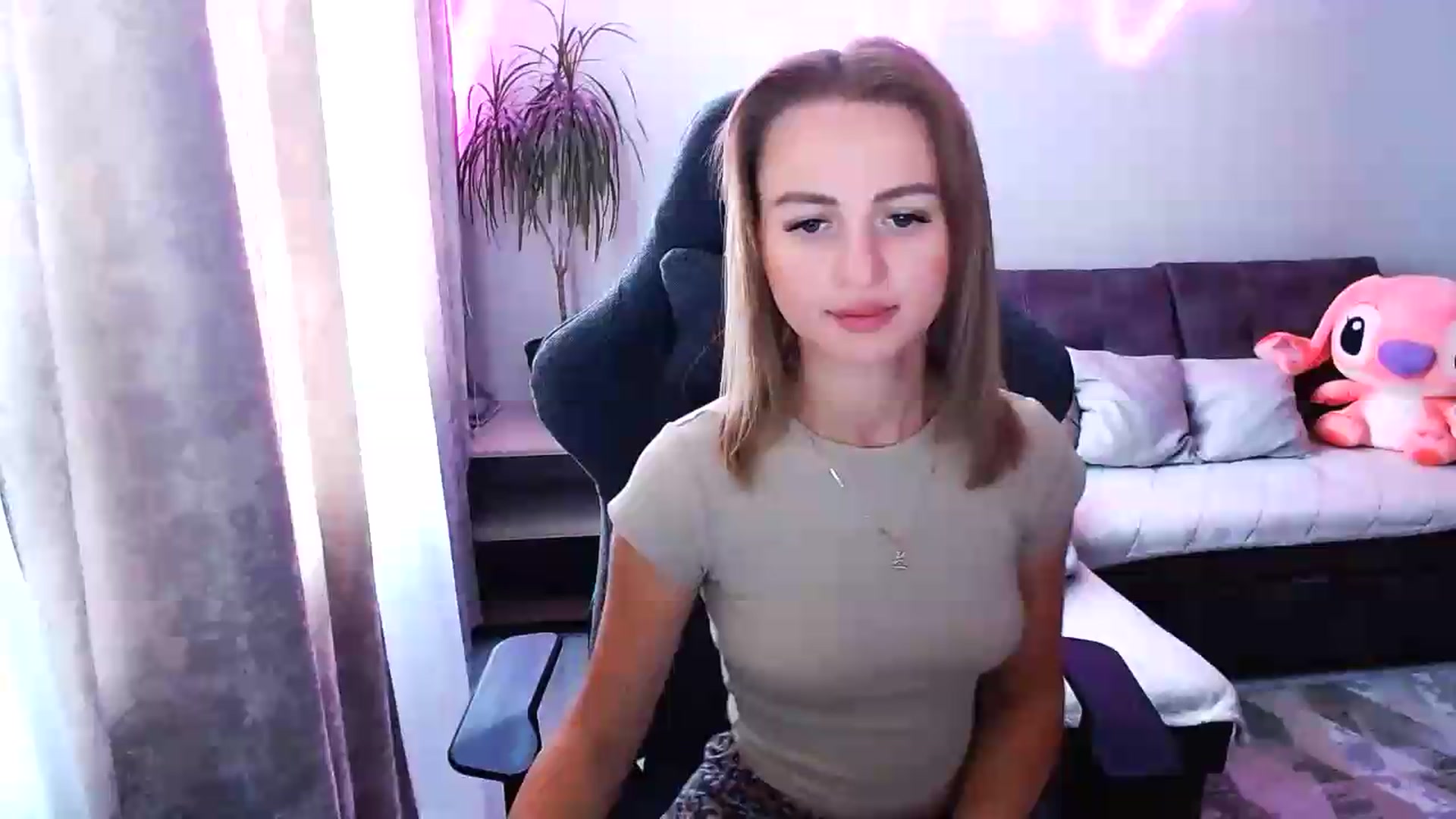 Gallery image thumbnail from BlackLovee's myfreecams stream on, 07/17/2026, 09:48 image 20 of 20