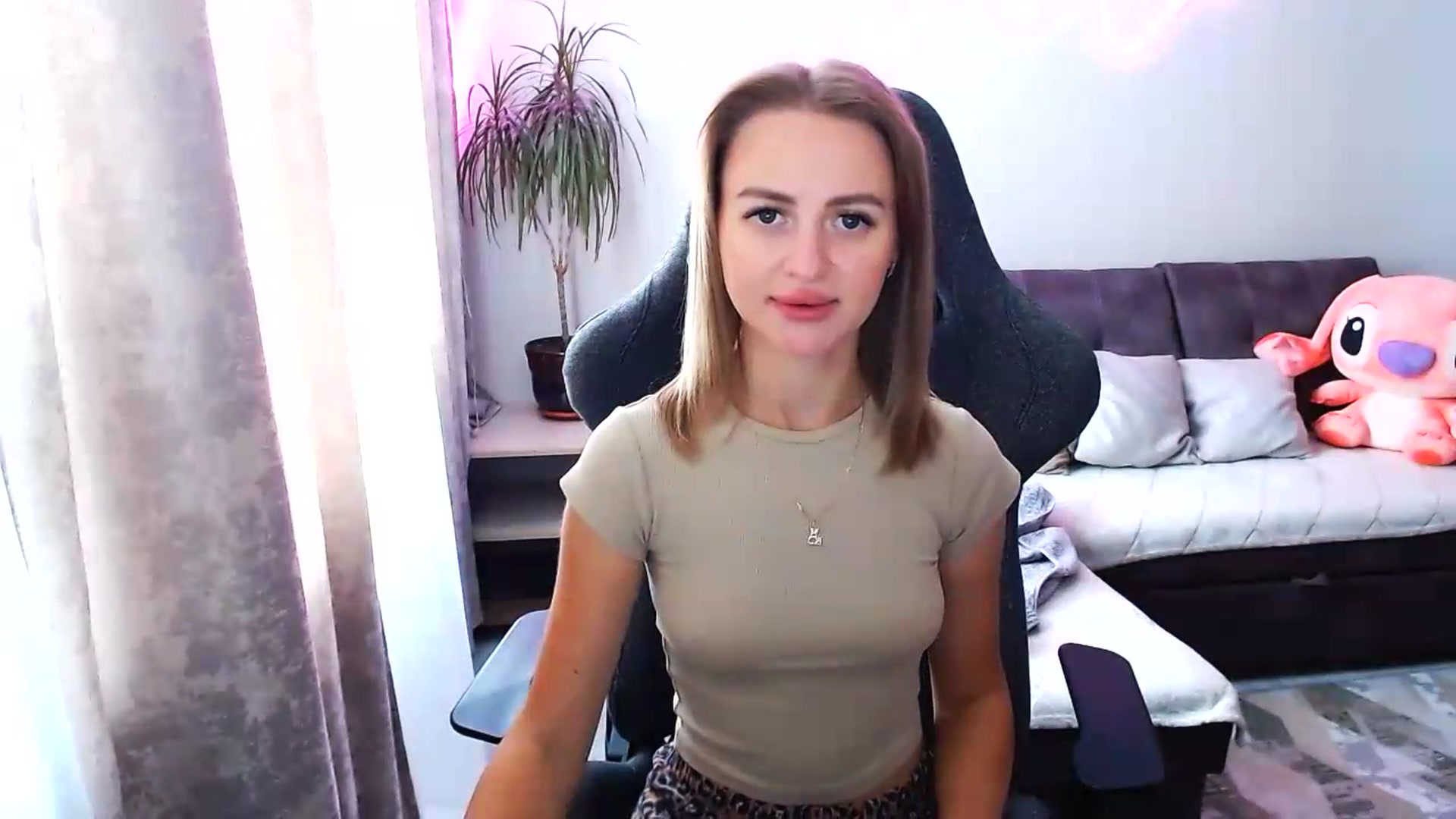 Gallery image thumbnail from BlackLovee's myfreecams stream on, 07/17/2026, 09:48 image 15 of 20