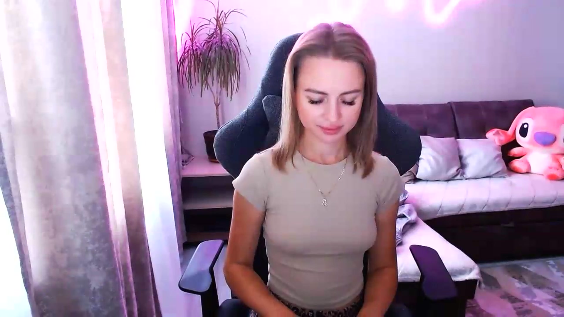 Gallery image thumbnail from BlackLovee's myfreecams stream on, 07/17/2026, 09:48 image 3 of 20