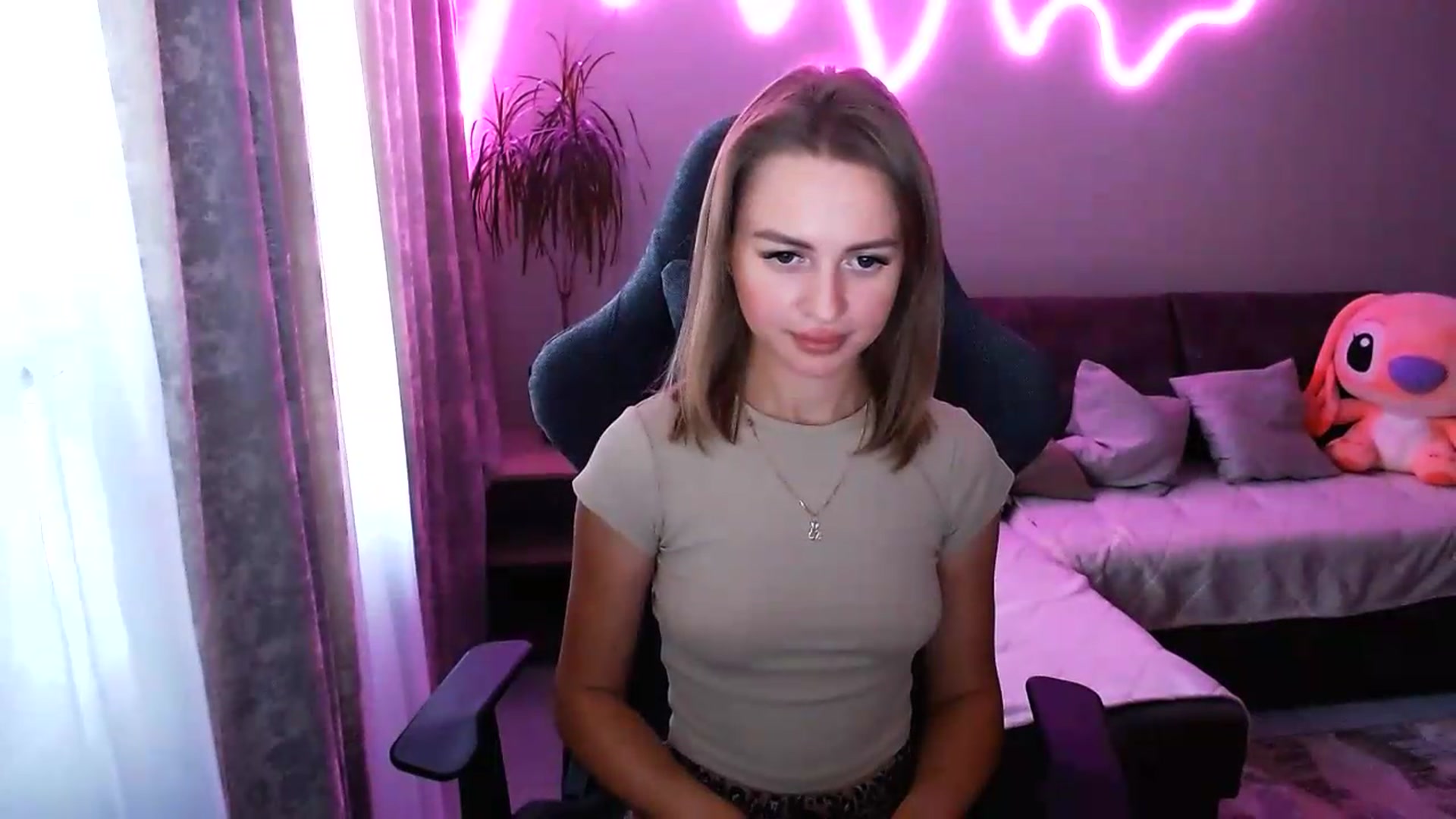 Gallery image thumbnail from BlackLovee's myfreecams stream on, 07/22/2026, 13:17 image 20 of 20