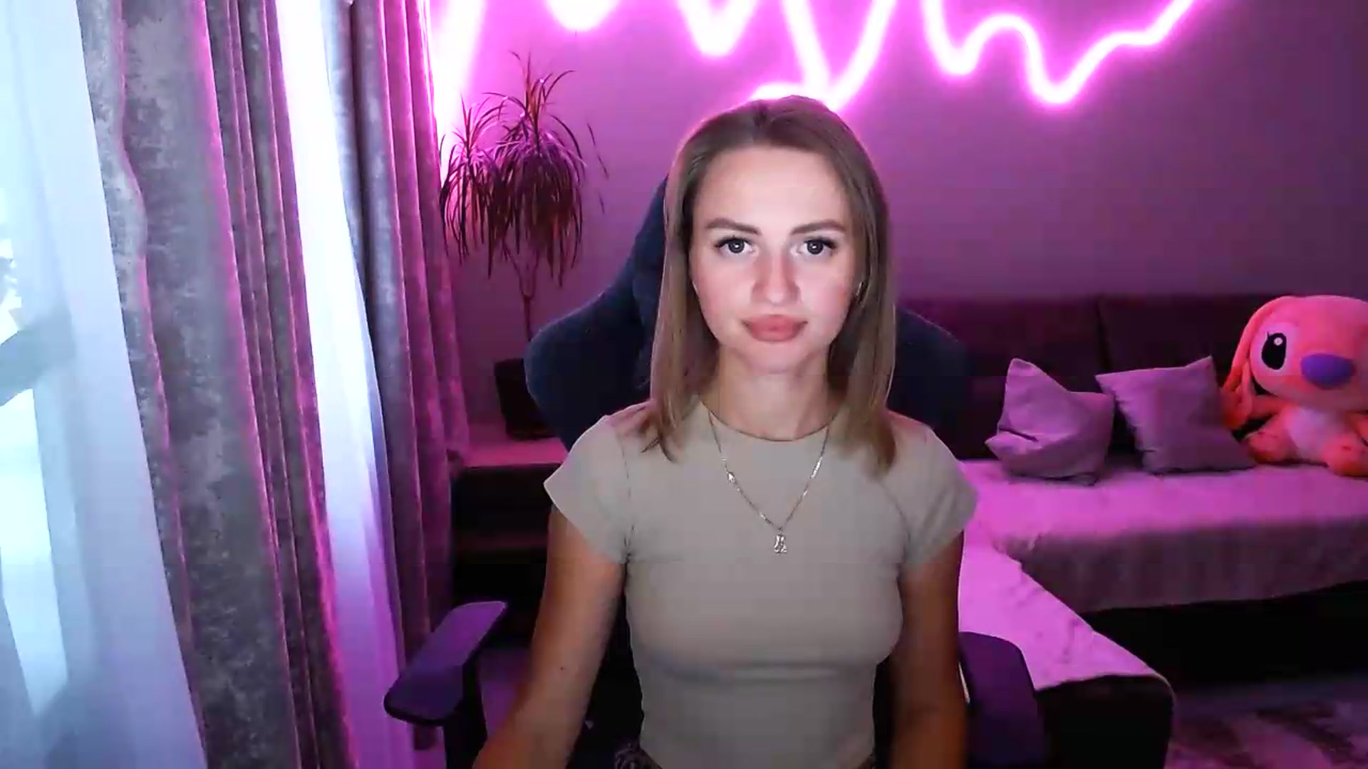 Gallery image thumbnail from BlackLovee's myfreecams stream on, 07/22/2026, 16:22 image 13 of 20