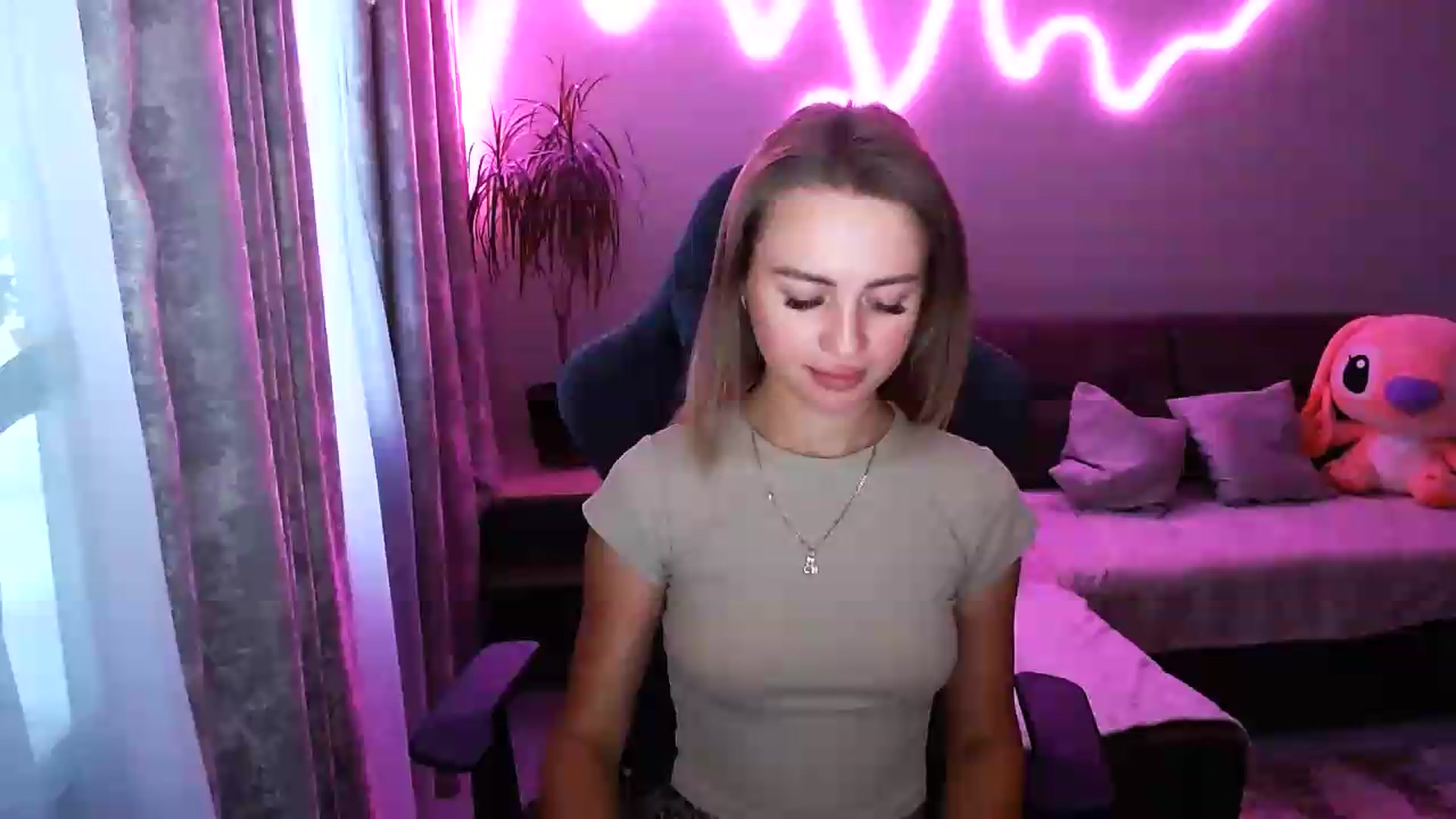 Gallery image thumbnail from BlackLovee's myfreecams stream on, 07/22/2026, 16:22 image 8 of 20