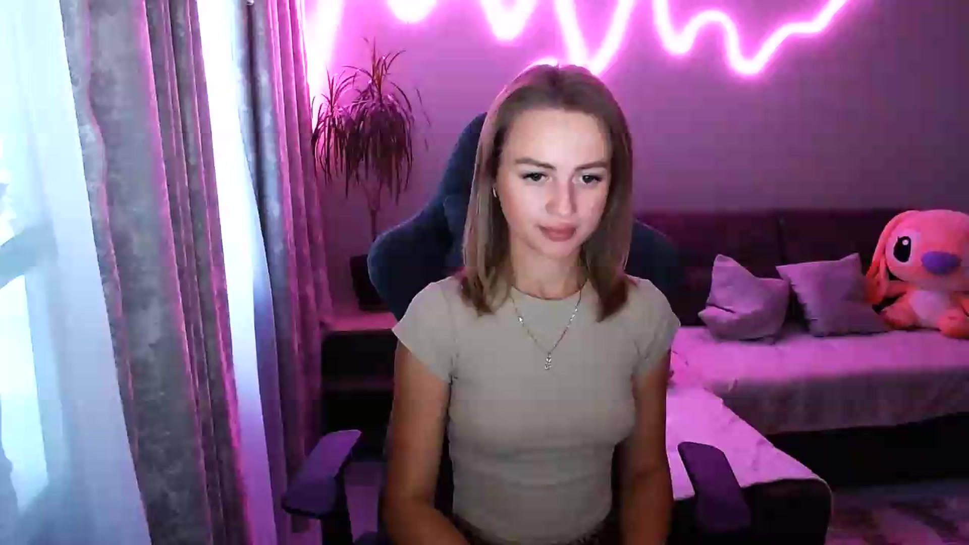 Gallery image thumbnail from BlackLovee's myfreecams stream on, 07/22/2026, 16:22 image 1 of 20