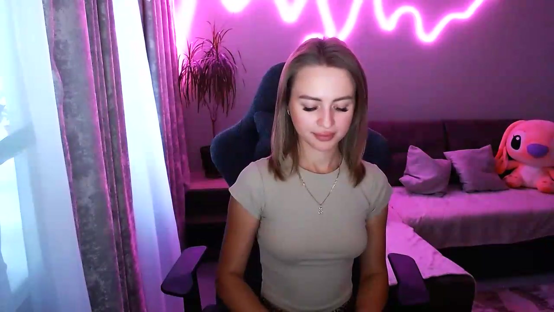 Gallery image thumbnail from BlackLovee's myfreecams stream on, 07/22/2026, 16:22 image 5 of 20
