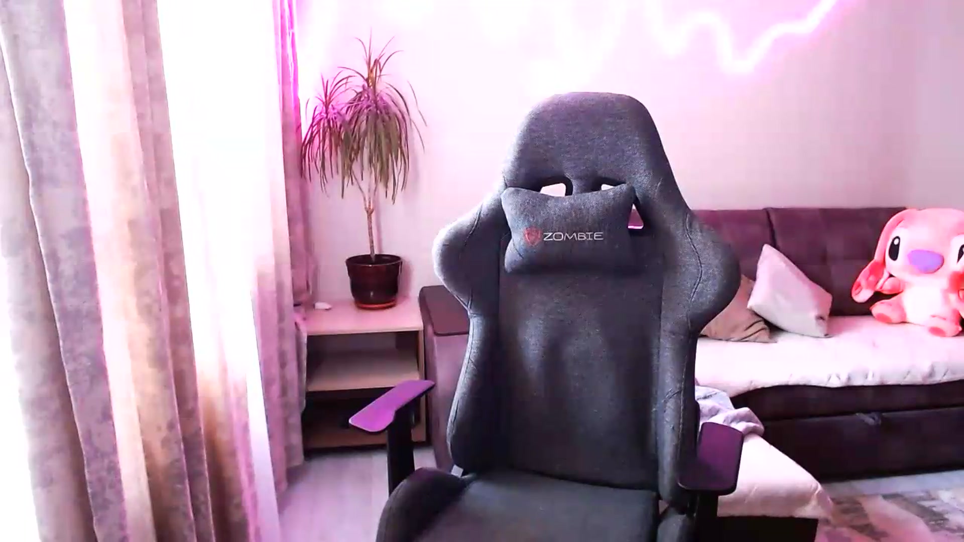 Gallery image thumbnail from BlackLovee's myfreecams stream on, 07/24/2026, 07:44 image 16 of 20