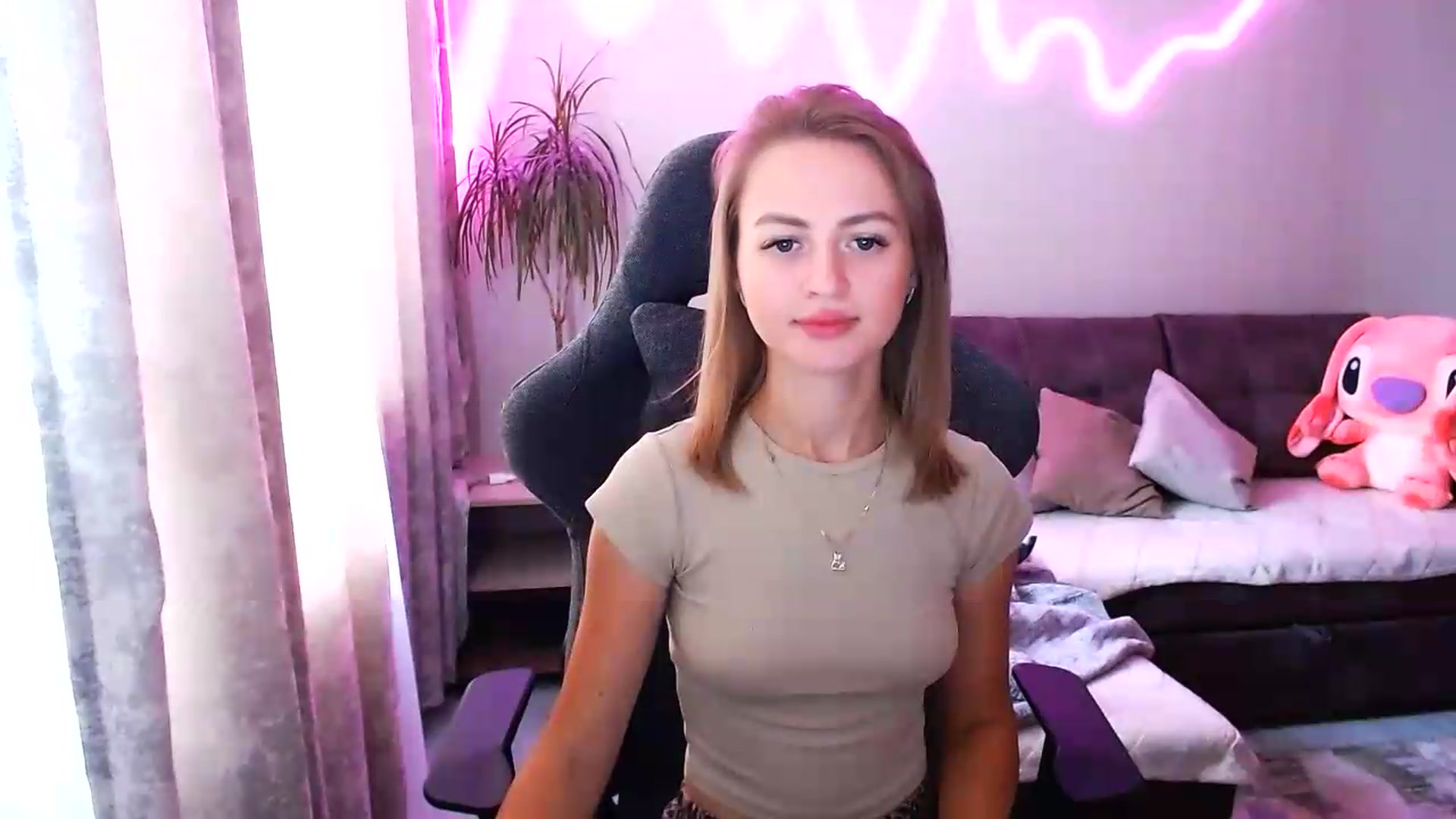 Gallery image thumbnail from BlackLovee's myfreecams stream on, 07/24/2026, 08:18 image 8 of 20