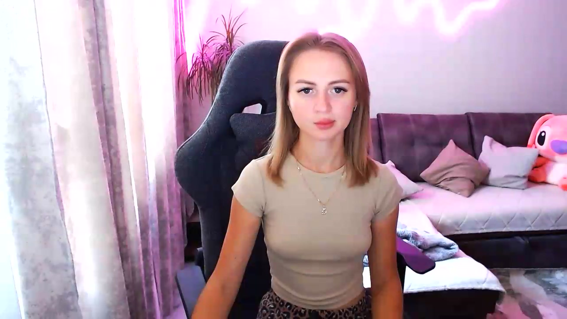 Gallery image thumbnail from BlackLovee's myfreecams stream on, 08/07/2026, 08:22 image 13 of 20