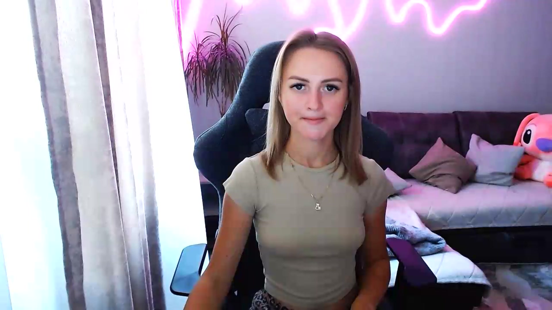 Gallery image thumbnail from BlackLovee's myfreecams stream on, 08/07/2026, 08:22 image 3 of 20