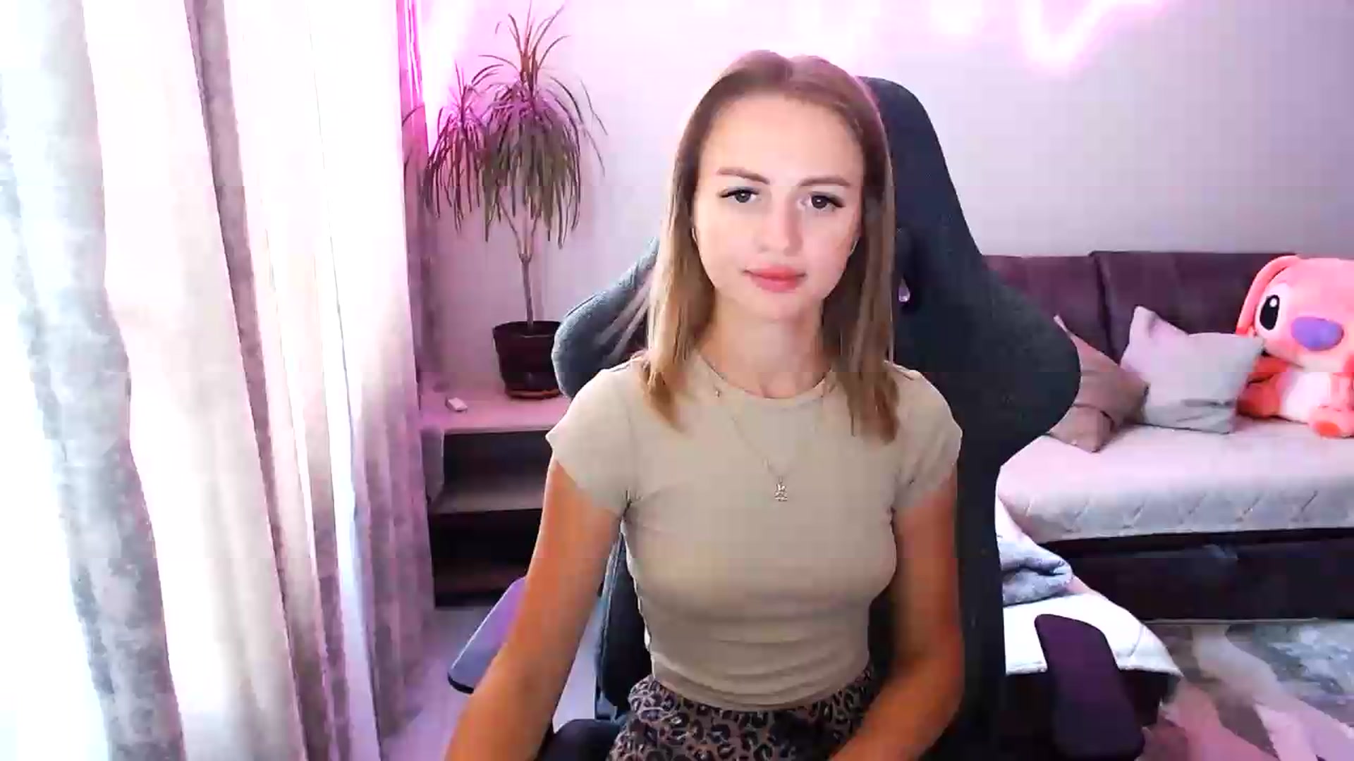 Gallery image thumbnail from BlackLovee's myfreecams stream on, 08/07/2026, 08:49 image 1 of 20