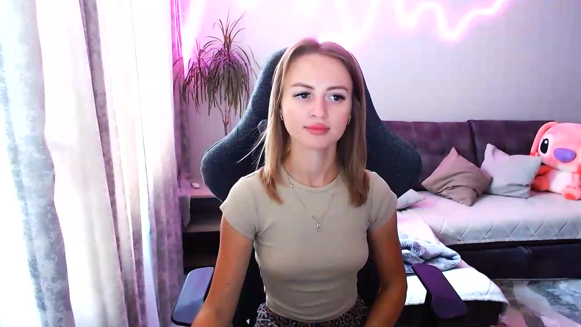Gallery image thumbnail from BlackLovee's myfreecams stream on, 08/07/2026, 08:49 image 5 of 20