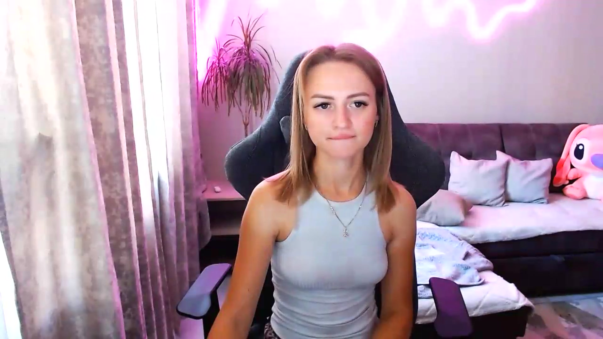 Gallery image thumbnail from BlackLovee's myfreecams stream on, 08/10/2026, 06:39 image 20 of 20