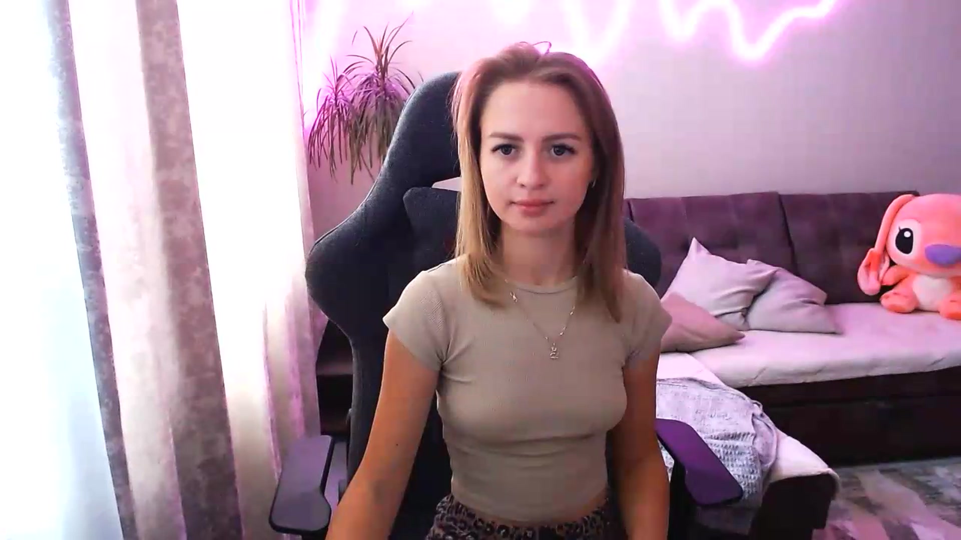 Gallery image thumbnail from BlackLovee's myfreecams stream on, 08/13/2026, 09:05 image 9 of 20