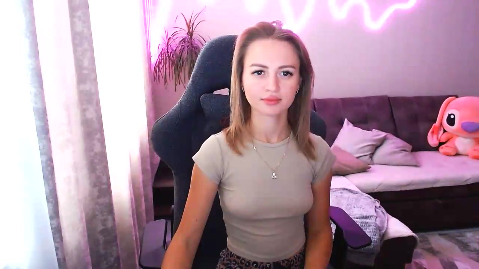 Gallery image thumbnail from BlackLovee's myfreecams stream on, 08/13/2026, 09:05 image 6 of 20