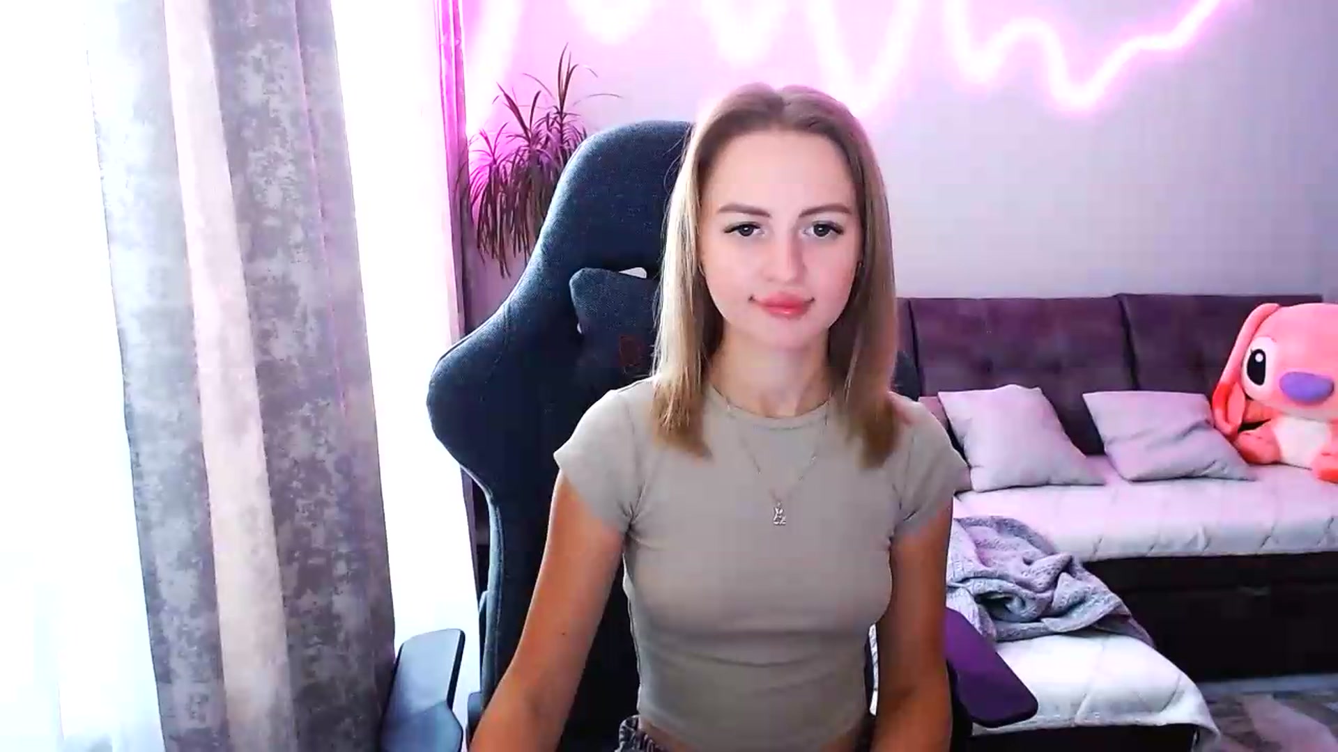 Gallery image thumbnail from BlackLovee's myfreecams stream on, 08/16/2026, 07:41 image 14 of 20