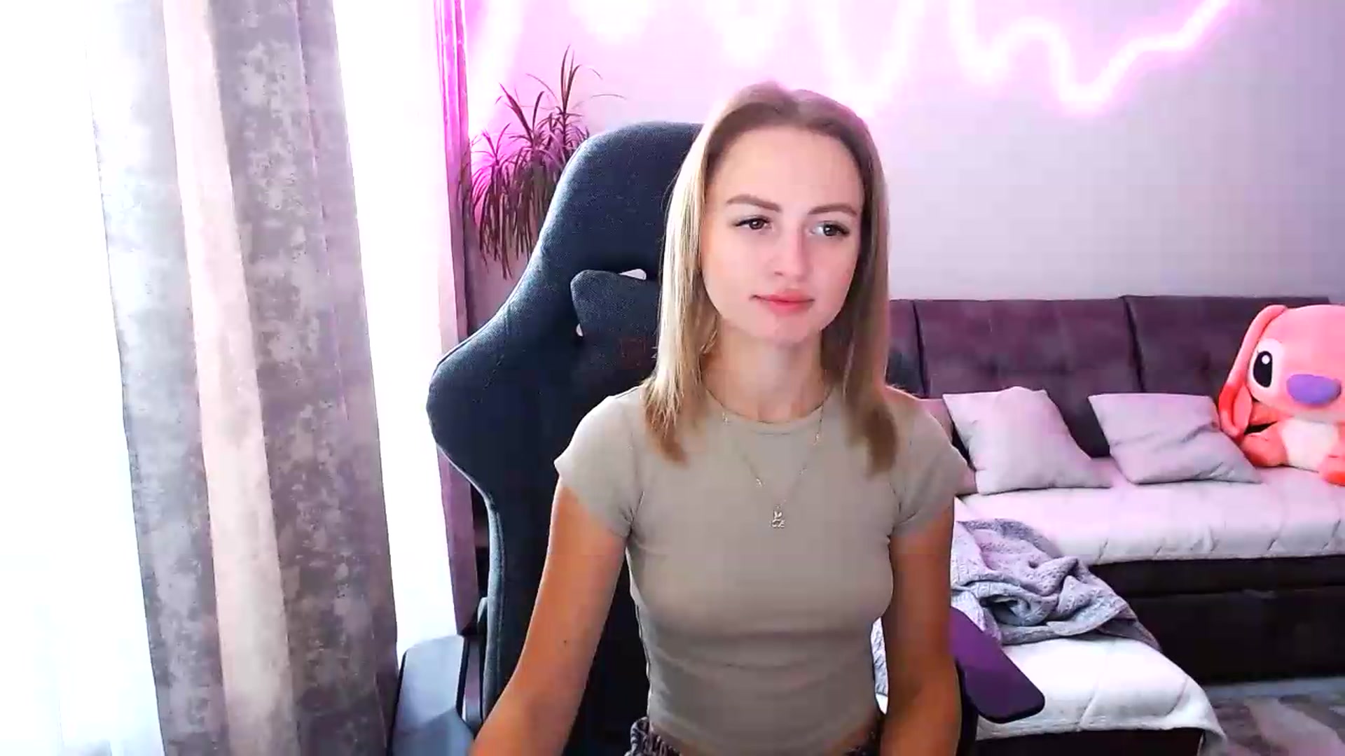 Gallery image thumbnail from BlackLovee's myfreecams stream on, 08/16/2026, 07:41 image 8 of 20