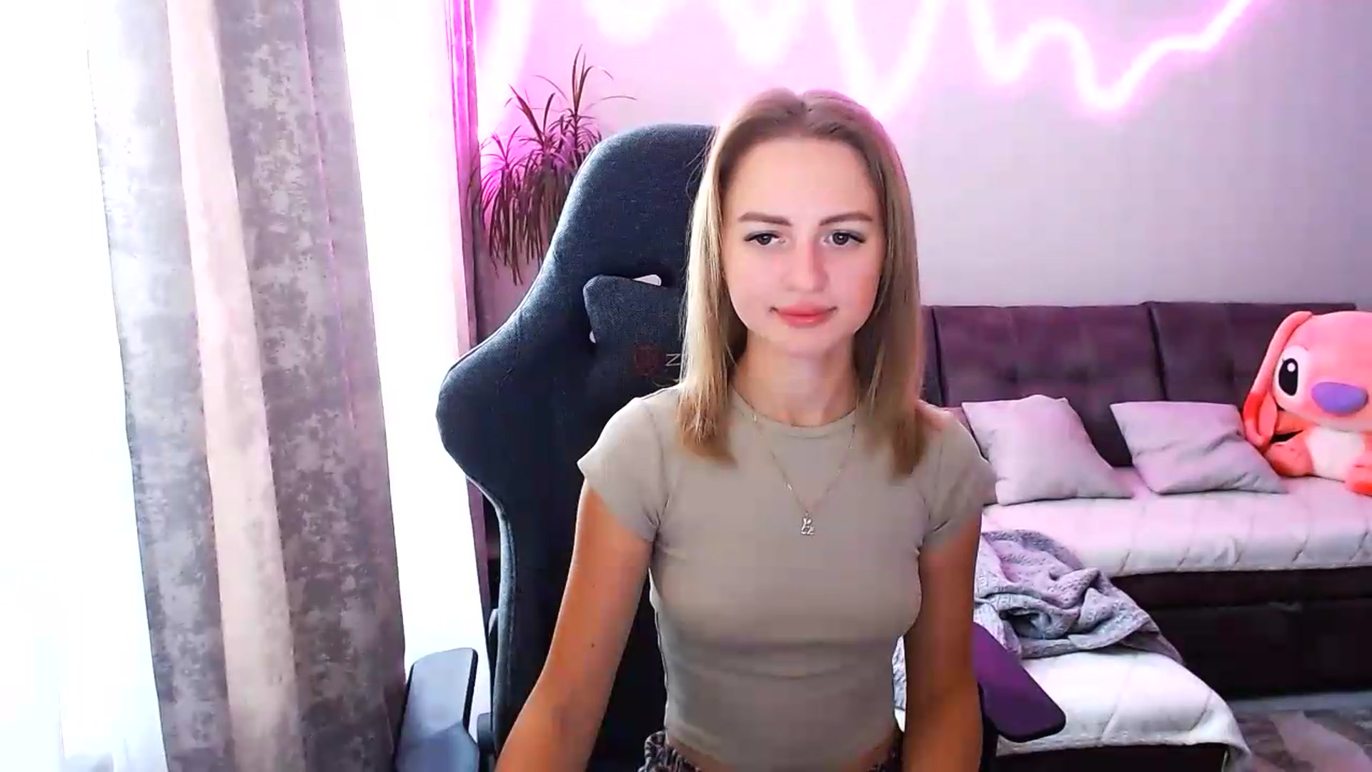 Gallery image thumbnail from BlackLovee's myfreecams stream on, 08/16/2026, 07:41 image 15 of 20