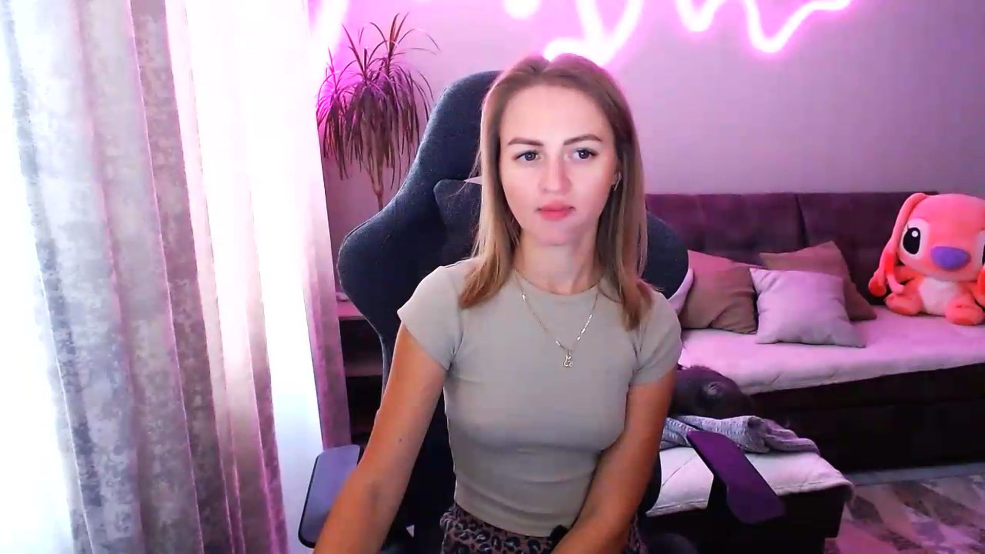 Gallery image thumbnail from BlackLovee's myfreecams stream on, 08/25/2026, 09:46 image 11 of 20