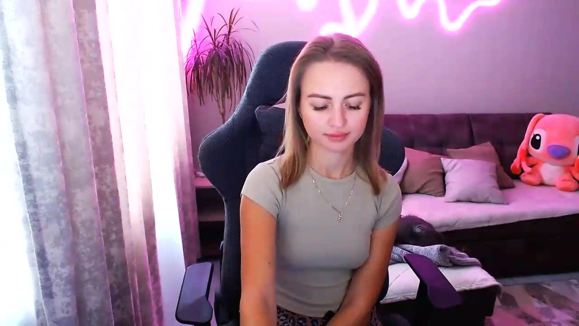 Gallery image thumbnail from BlackLovee's myfreecams stream on, 08/25/2026, 09:46 image 13 of 20