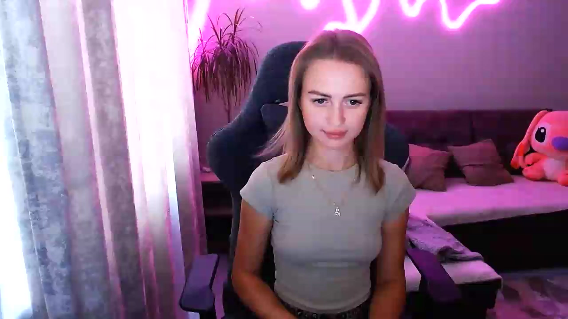 Gallery image thumbnail from BlackLovee's myfreecams stream on, 08/25/2026, 12:56 image 1 of 20