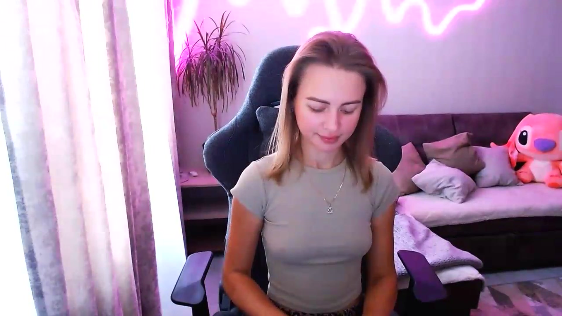 Gallery image thumbnail from BlackLovee's myfreecams stream on, 08/26/2026, 07:40 image 7 of 20