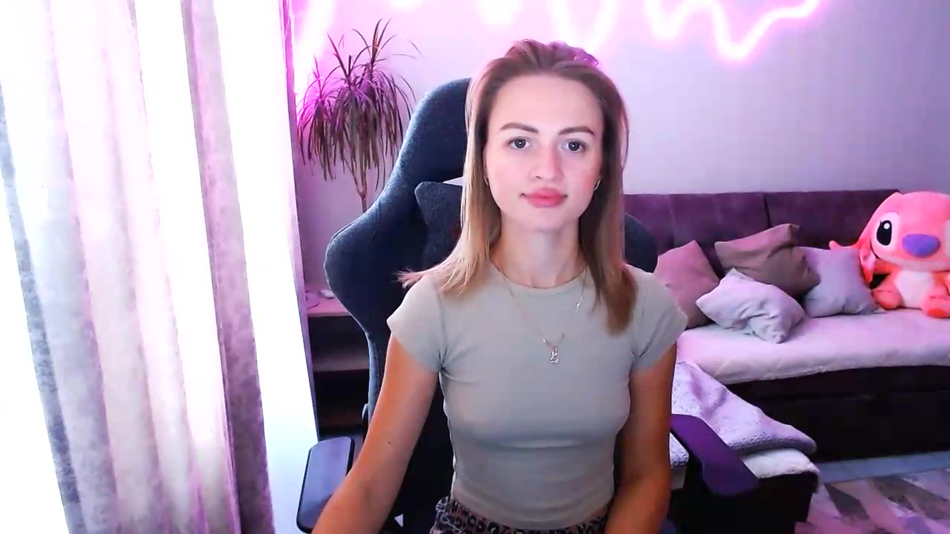 Gallery image thumbnail from BlackLovee's myfreecams stream on, 08/26/2026, 07:40 image 12 of 20