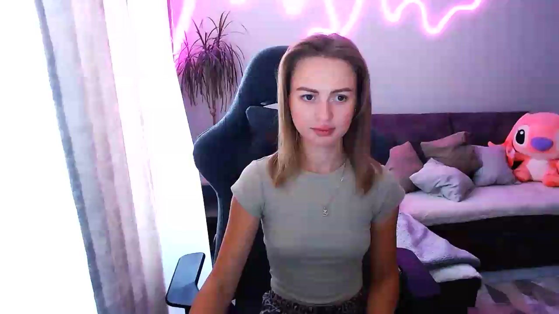 Gallery image thumbnail from BlackLovee's myfreecams stream on, 08/26/2026, 08:20 image 15 of 20