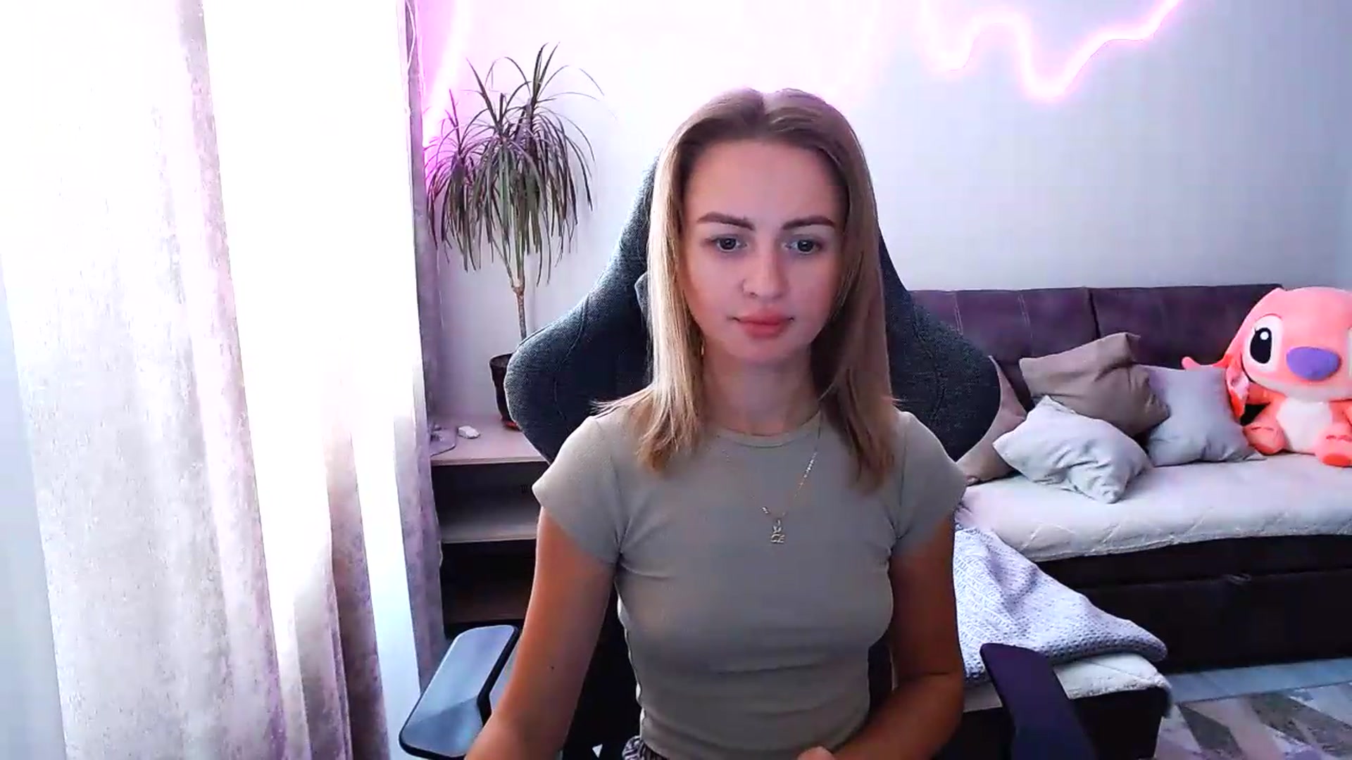 Gallery image thumbnail from BlackLovee's myfreecams stream on, 08/26/2026, 10:01 image 12 of 20