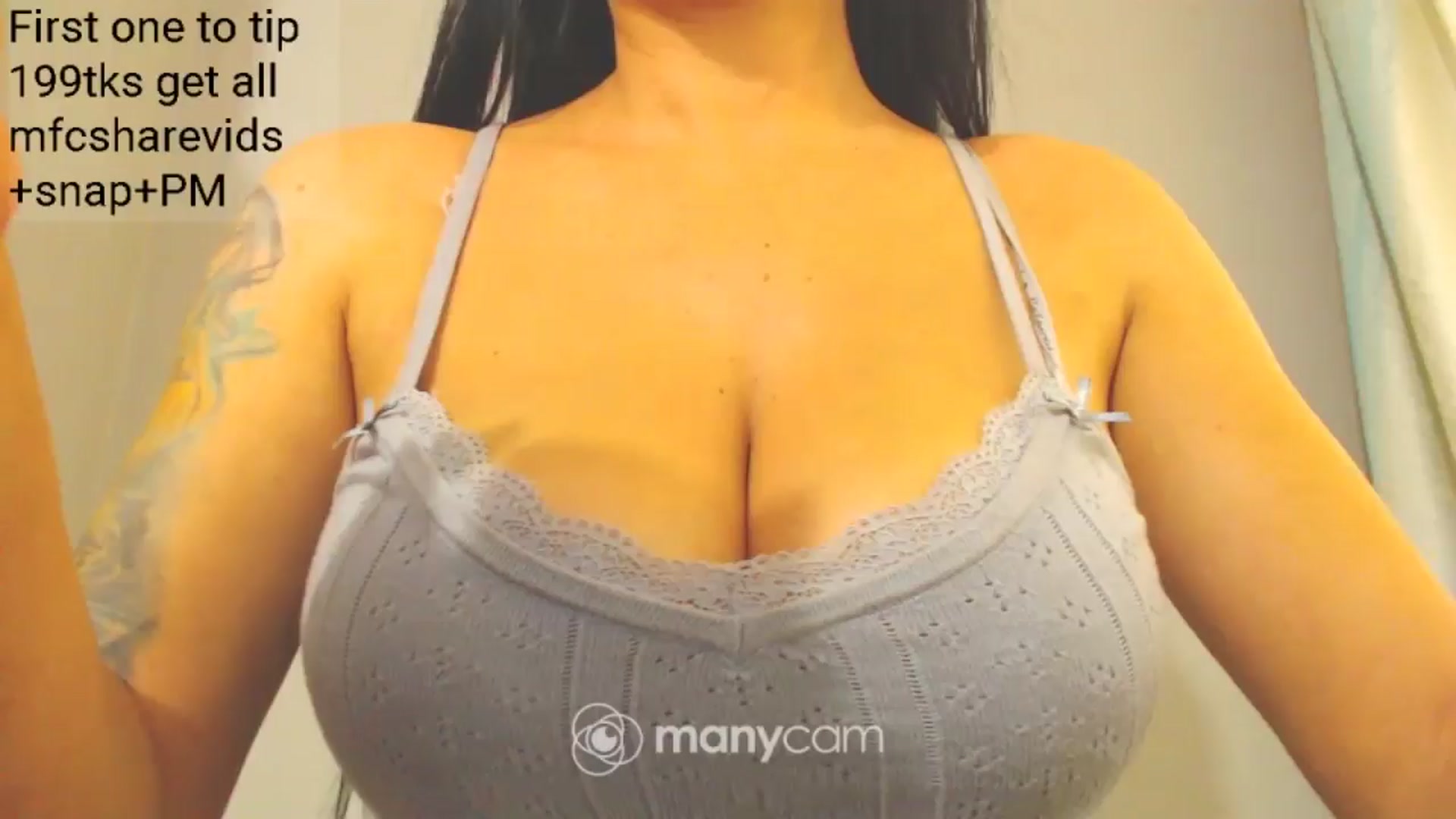 Gallery image thumbnail from BlackRoseTat's myfreecams stream on, 05/21/2024, 08:25 image 18 of 20