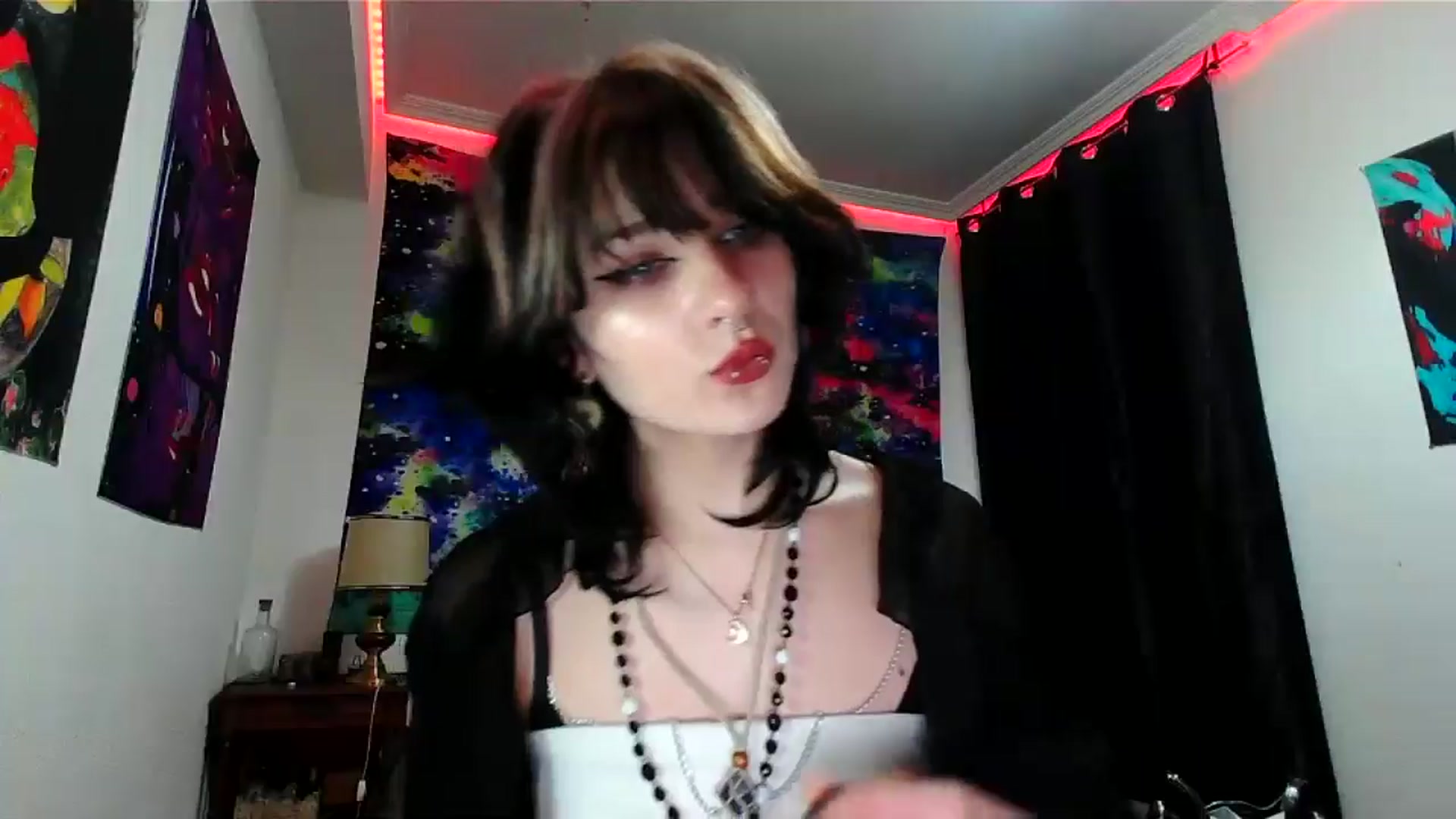 Gallery image thumbnail from Black_Aranya's myfreecams stream on, 01/18/2025, 14:31 image 17 of 20