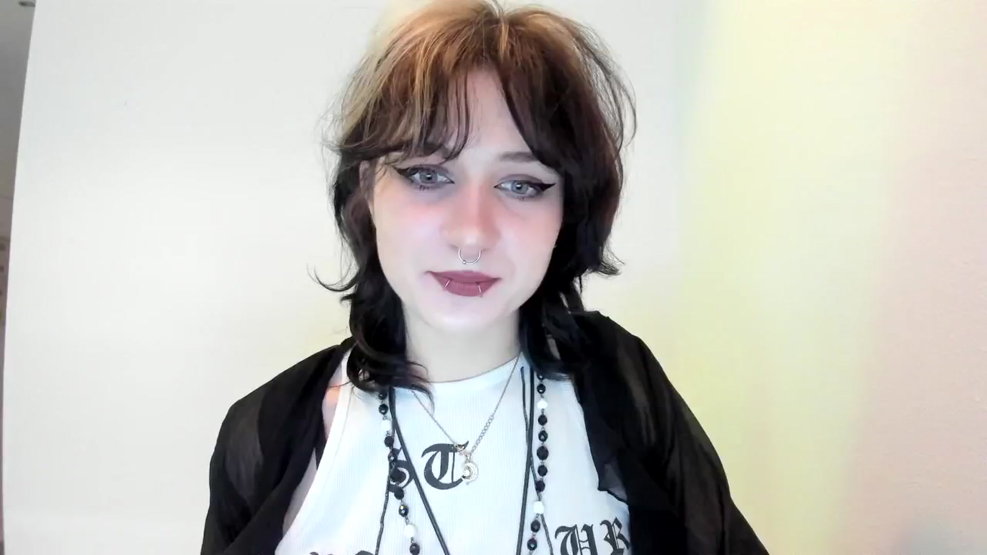 Gallery image thumbnail from Black_Aranya's myfreecams stream on, 01/23/2025, 13:39 image 8 of 20
