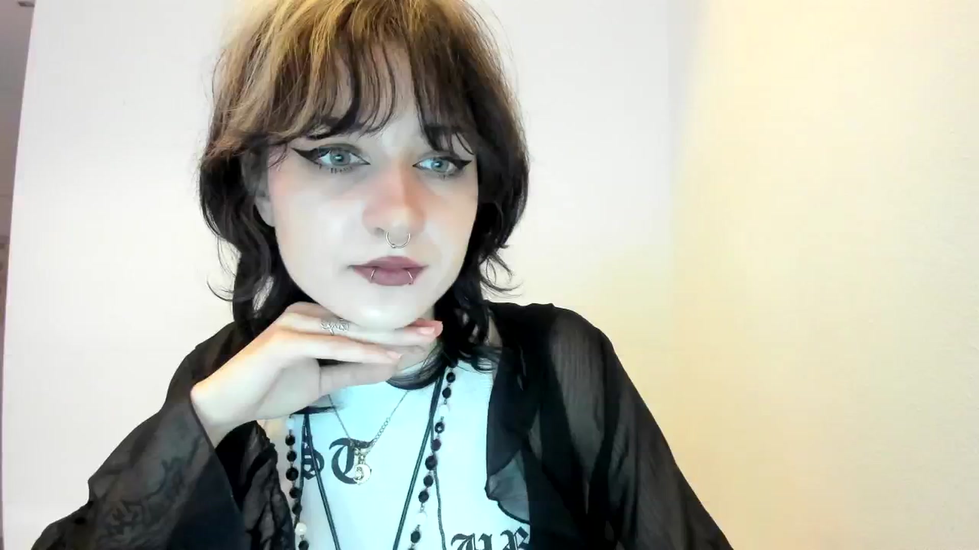Gallery image thumbnail from Black_Aranya's myfreecams stream on, 01/23/2025, 13:39 image 18 of 20