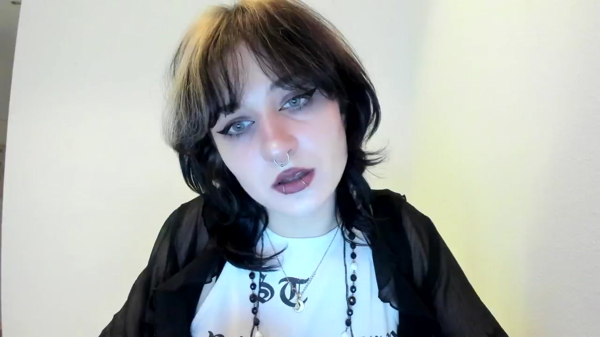 Gallery image thumbnail from Black_Aranya's myfreecams stream on, 01/23/2025, 16:36 image 3 of 20