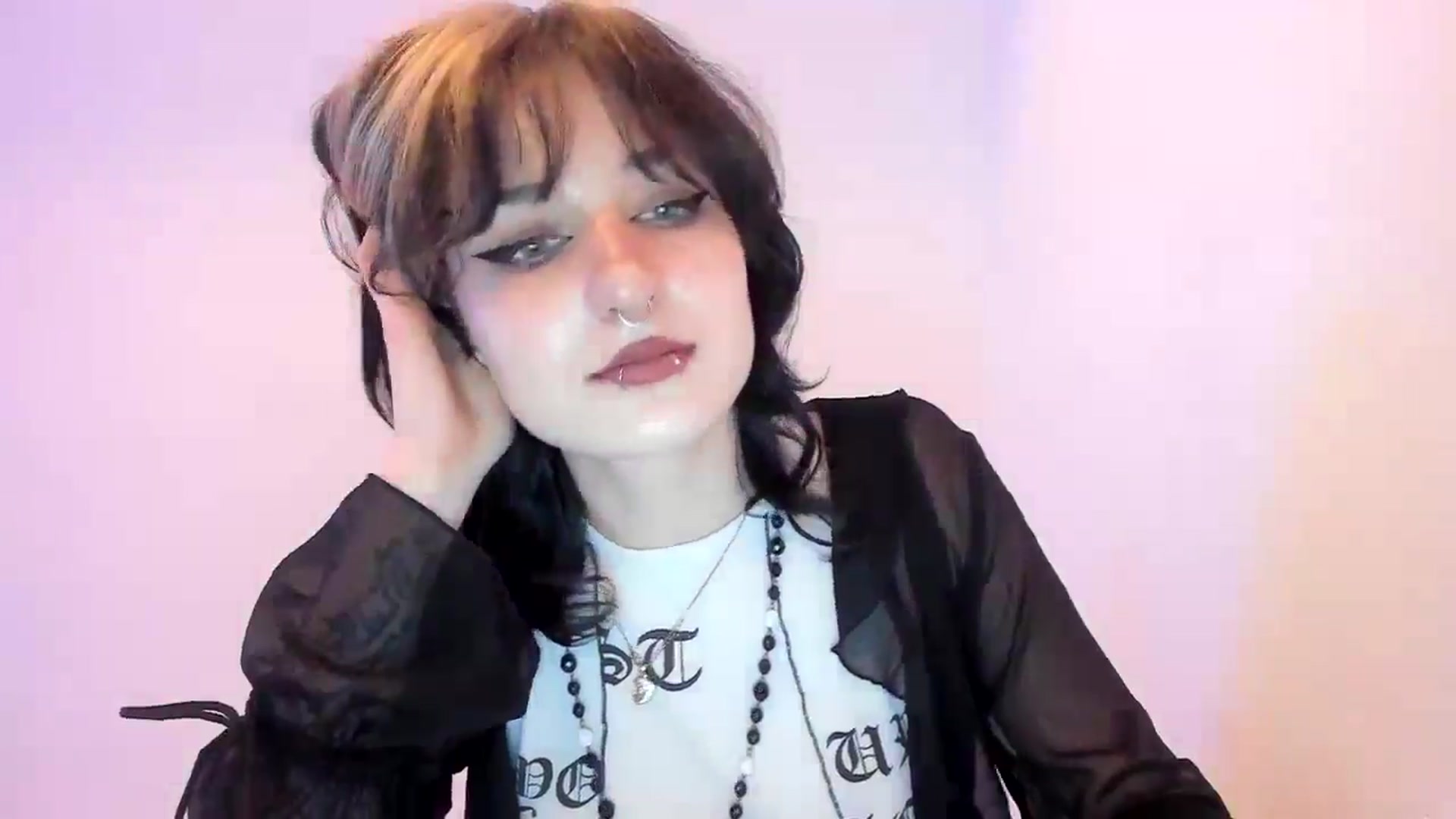 Gallery image thumbnail from Black_Aranya's myfreecams stream on, 01/23/2025, 17:30 image 6 of 20
