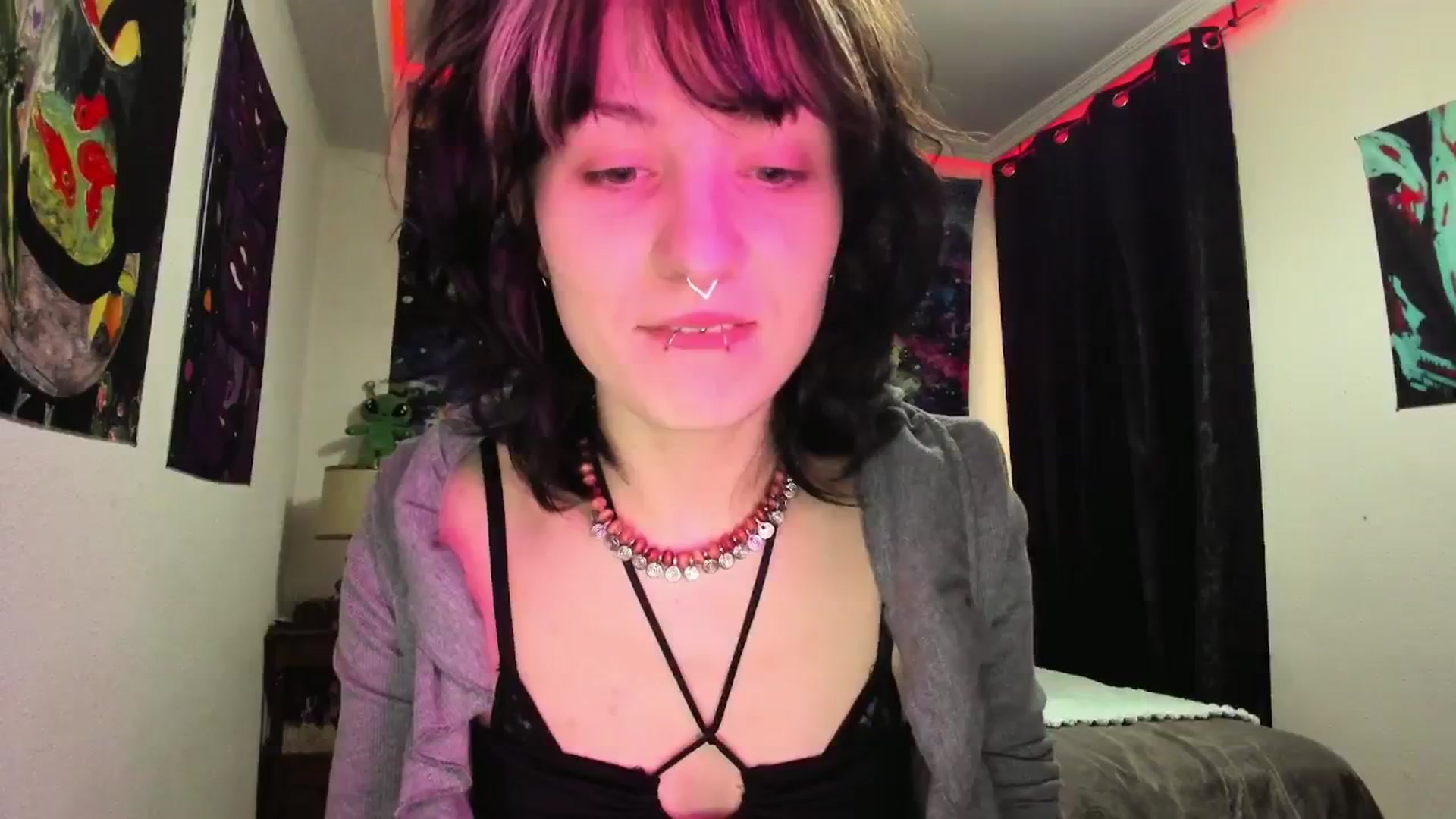 Gallery image thumbnail from Black_Aranya's myfreecams stream on, 03/15/2025, 10:45 image 14 of 20