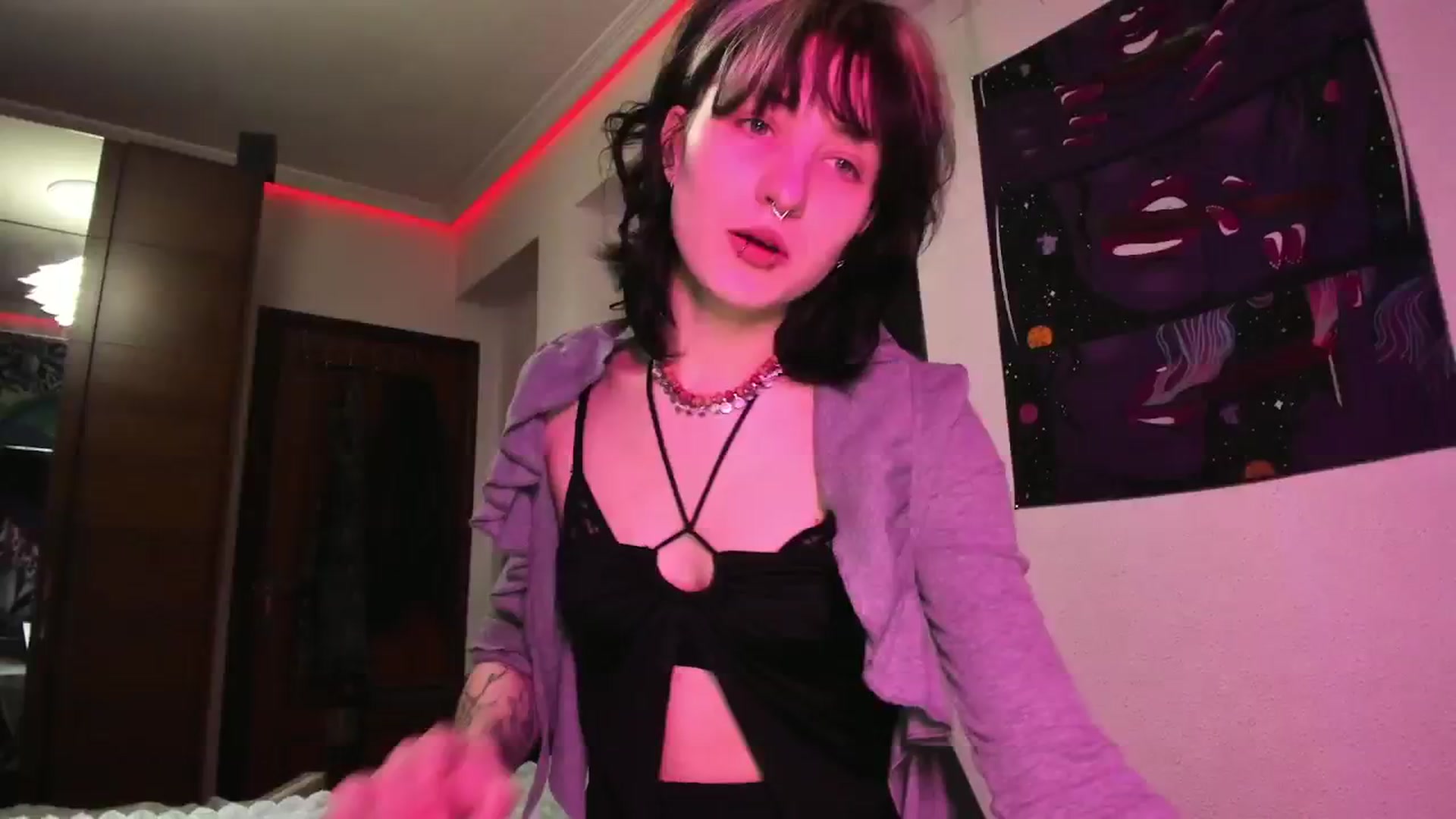 Gallery image thumbnail from Black_Aranya's myfreecams stream on, 03/15/2025, 12:32 image 18 of 20