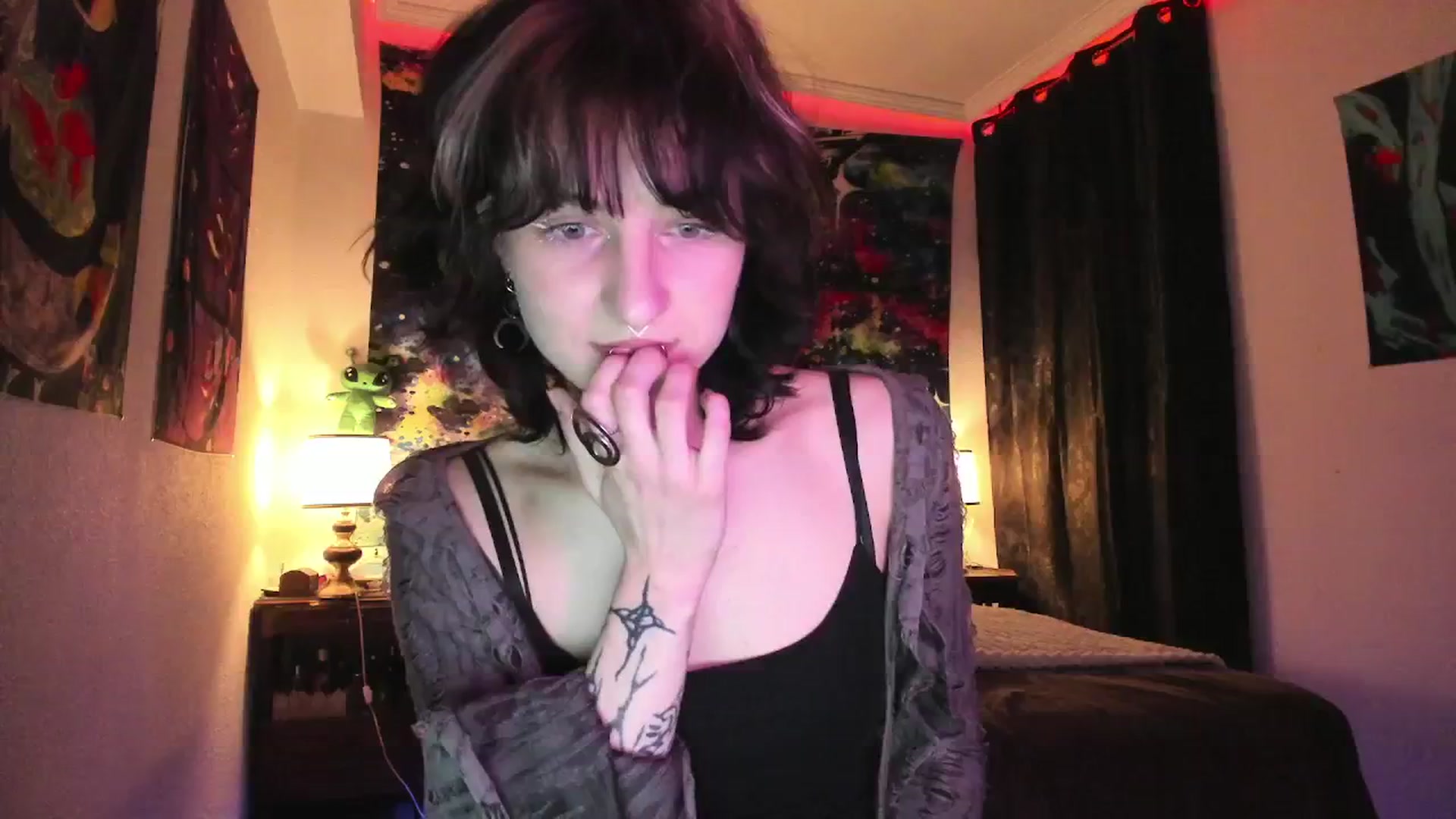 Gallery image thumbnail from Black_Aranya's myfreecams stream on, 03/18/2025, 21:38 image 17 of 20