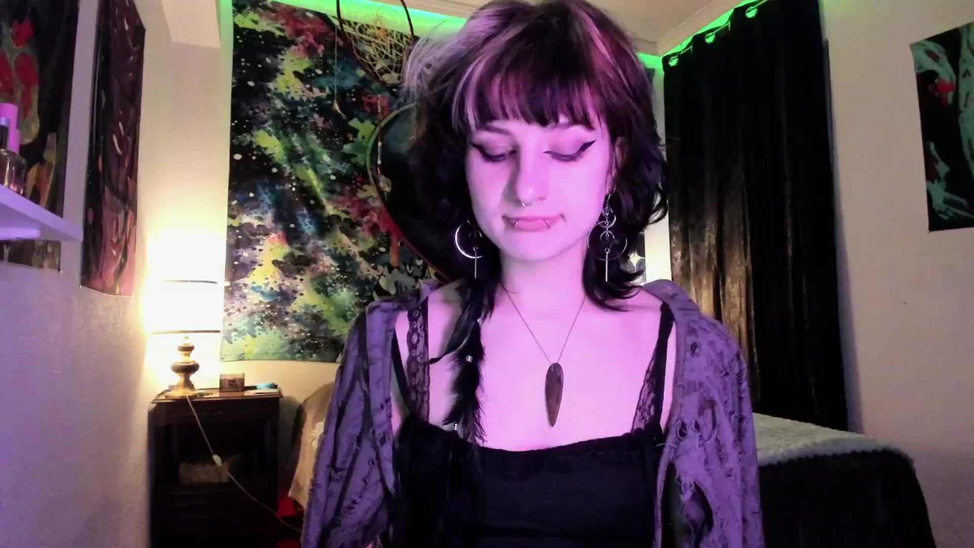 Gallery image thumbnail from Black_Aranya's myfreecams stream on, 03/28/2025, 17:51 image 14 of 20