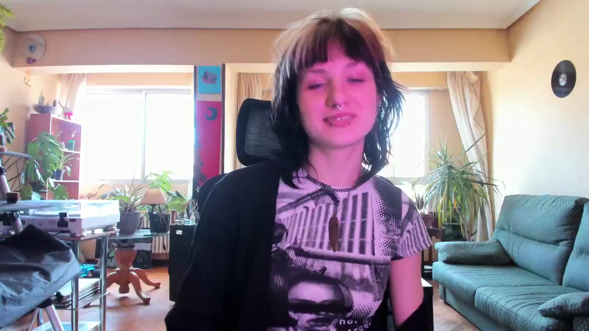 Gallery image thumbnail from Black_Aranya's myfreecams stream on, 04/01/2025, 17:11 image 17 of 20