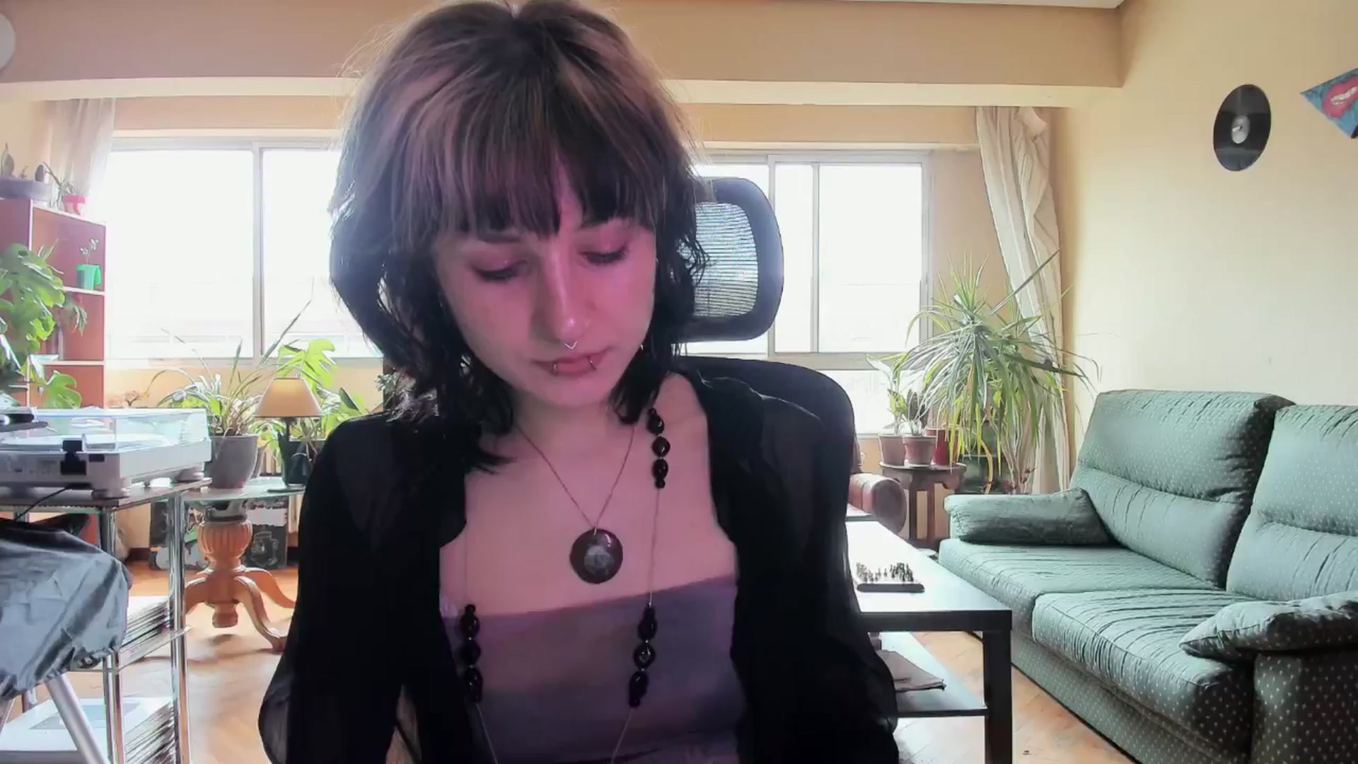 Gallery image thumbnail from Black_Aranya's myfreecams stream on, 04/04/2025, 10:03 image 17 of 20
