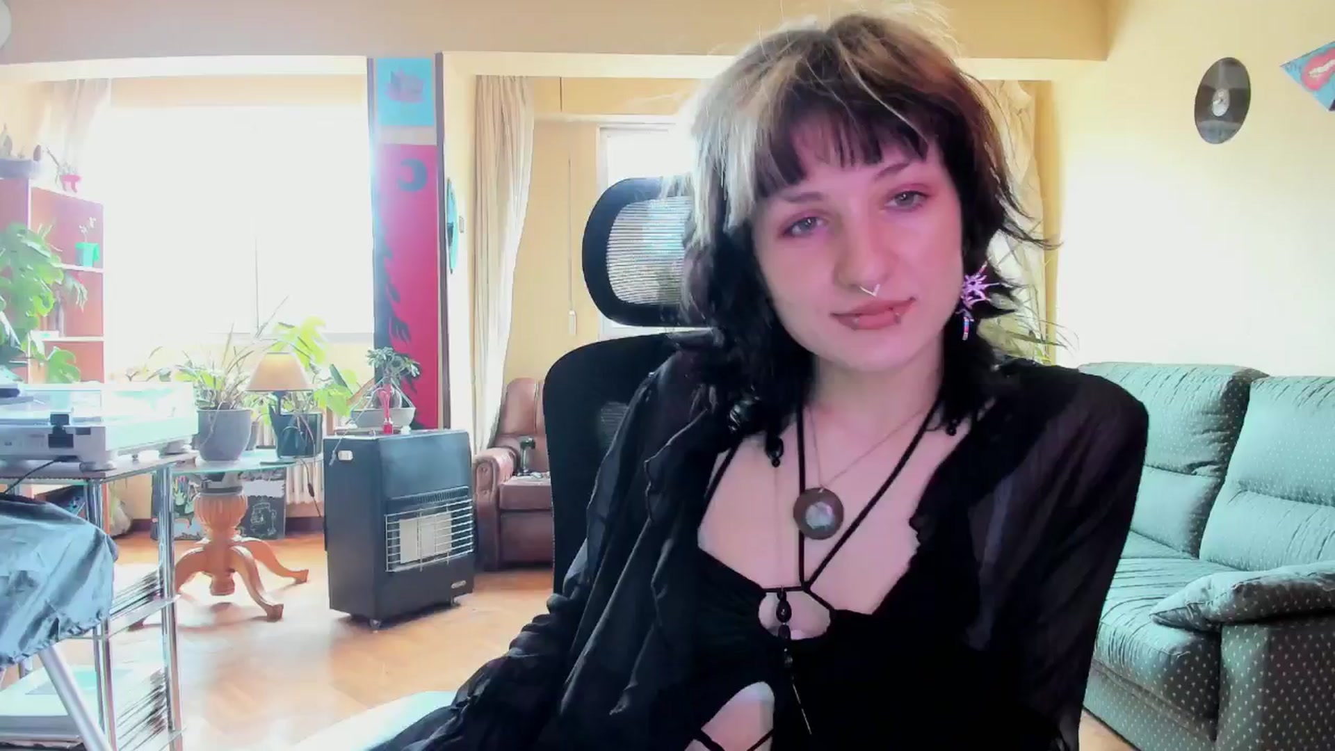 Gallery image thumbnail from Black_Aranya's myfreecams stream on, 04/05/2025, 11:35 image 10 of 20