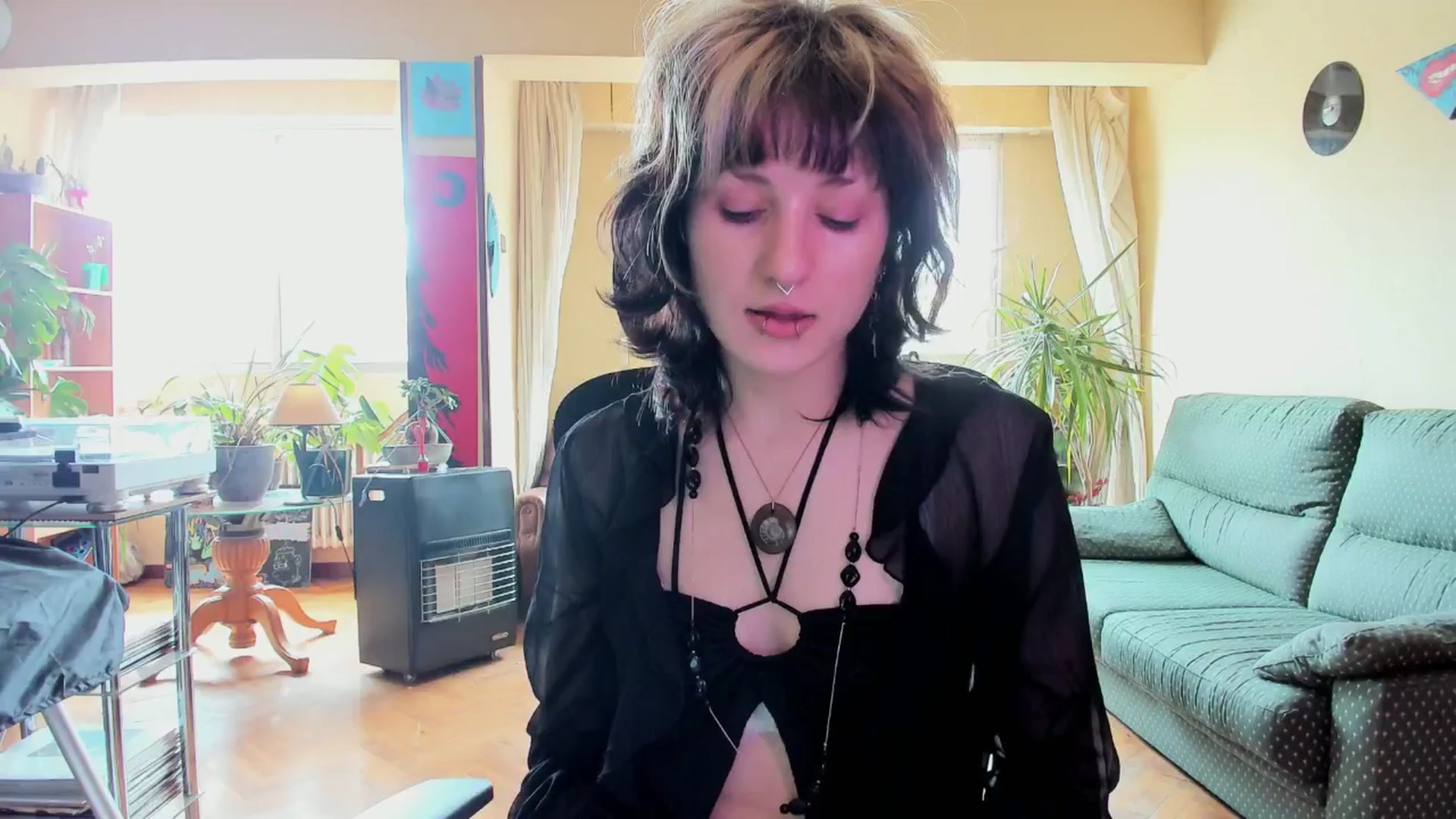 Gallery image thumbnail from Black_Aranya's myfreecams stream on, 04/05/2025, 11:35 image 19 of 20