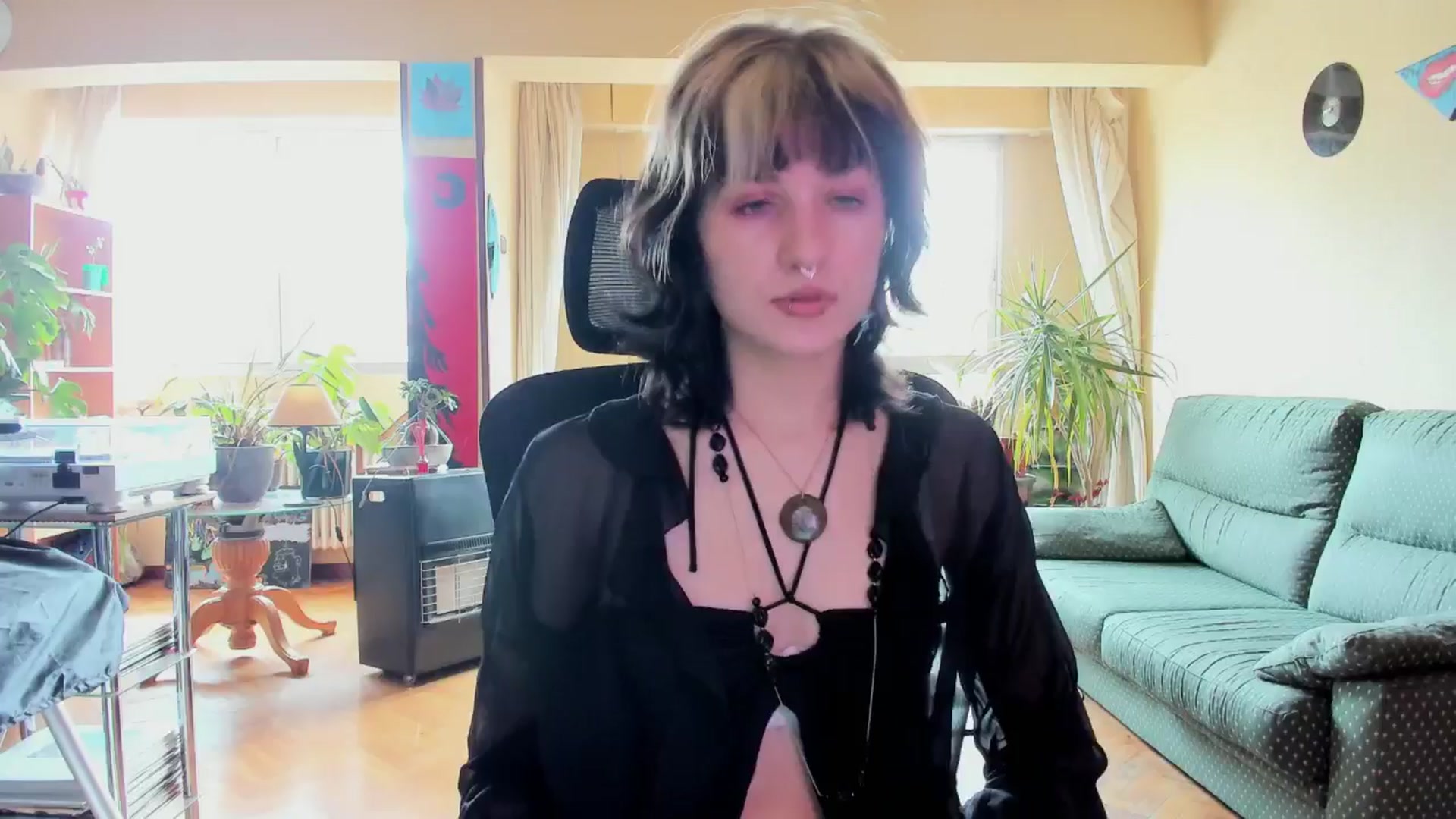 Gallery image thumbnail from Black_Aranya's myfreecams stream on, 04/05/2025, 11:35 image 13 of 20