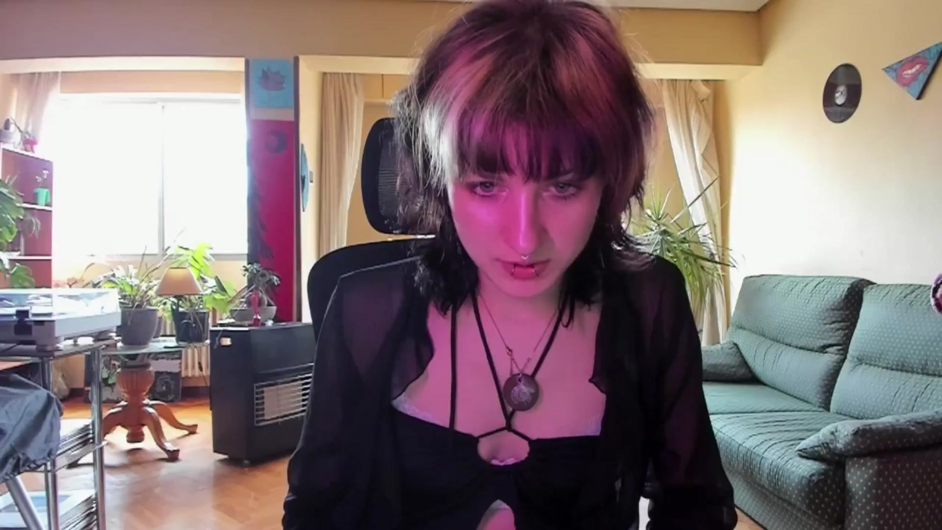 Gallery image thumbnail from Black_Aranya's myfreecams stream on, 04/05/2025, 14:54 image 8 of 20