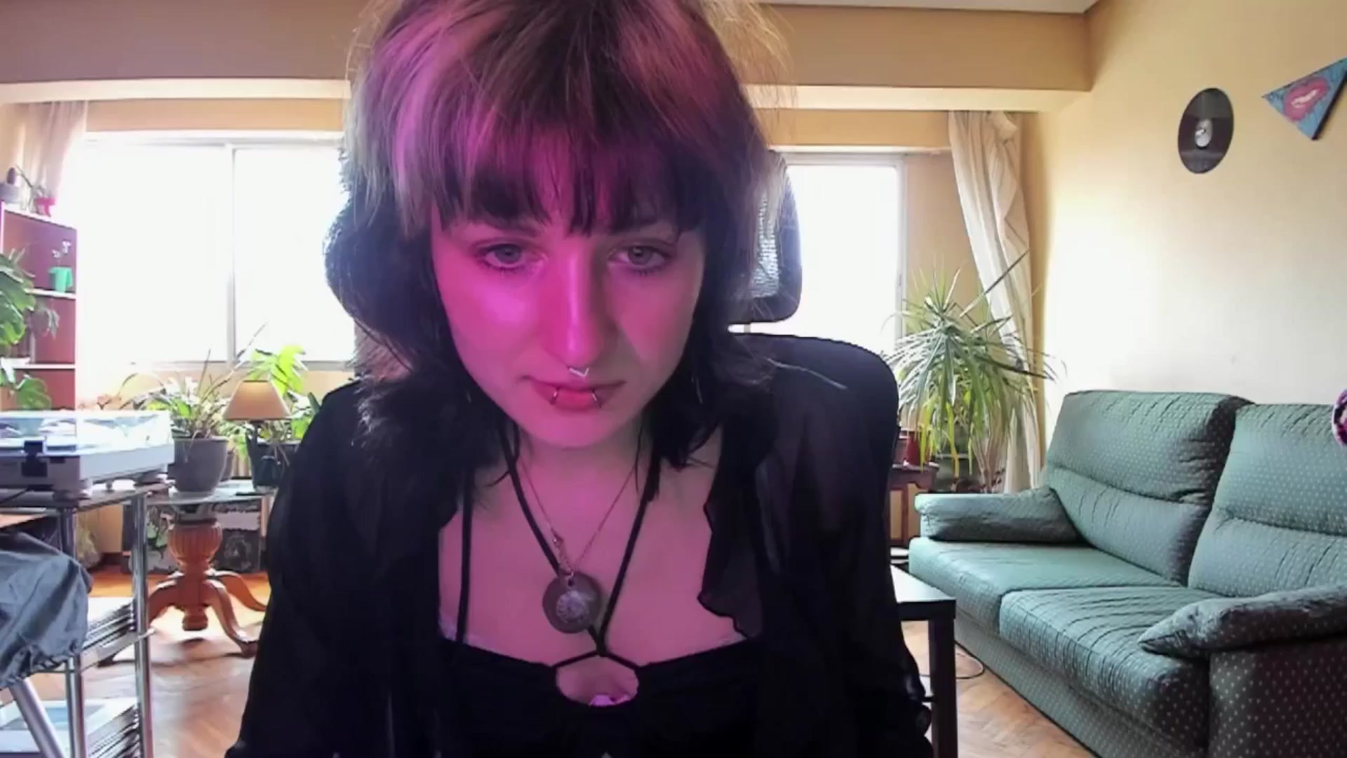 Gallery image thumbnail from Black_Aranya's myfreecams stream on, 04/05/2025, 14:54 image 1 of 20