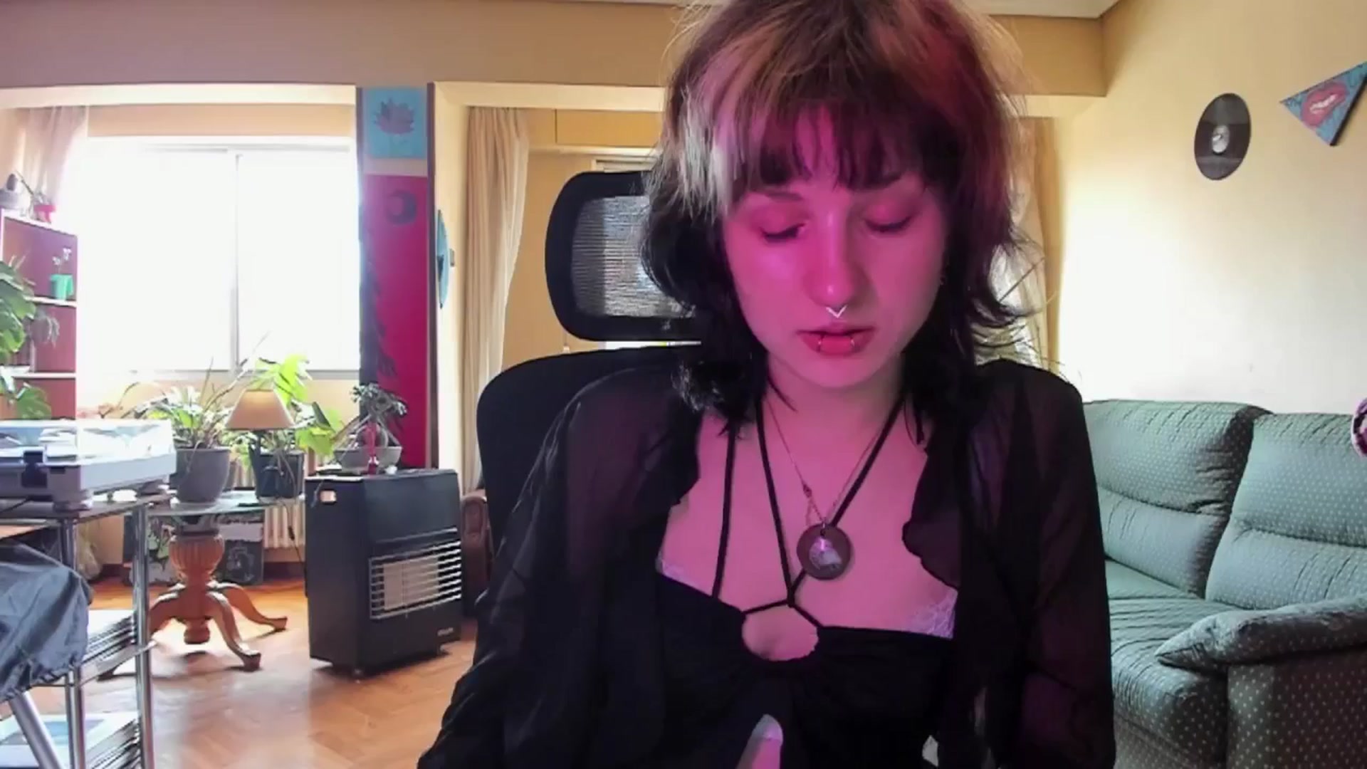 Gallery image thumbnail from Black_Aranya's myfreecams stream on, 04/05/2025, 14:54 image 6 of 20