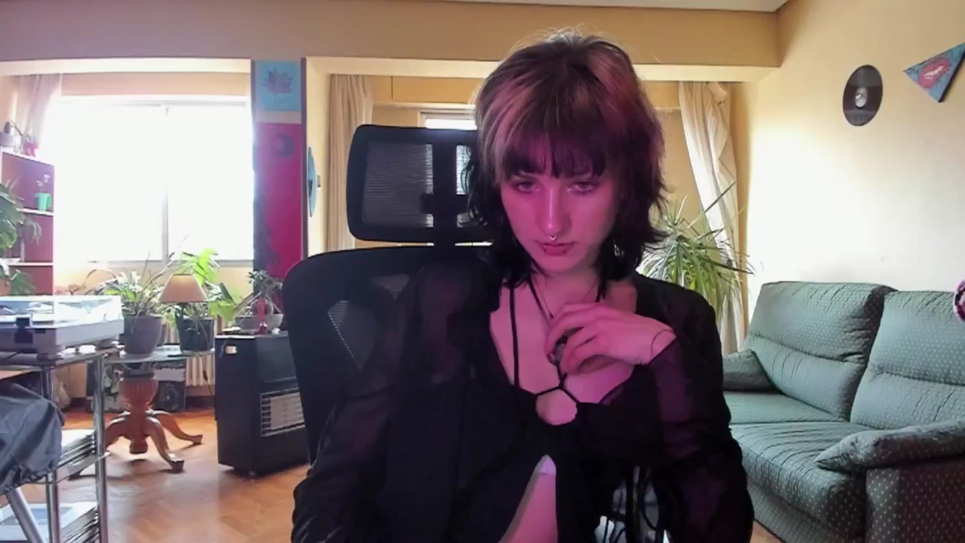 Gallery image thumbnail from Black_Aranya's myfreecams stream on, 04/05/2025, 14:54 image 18 of 20