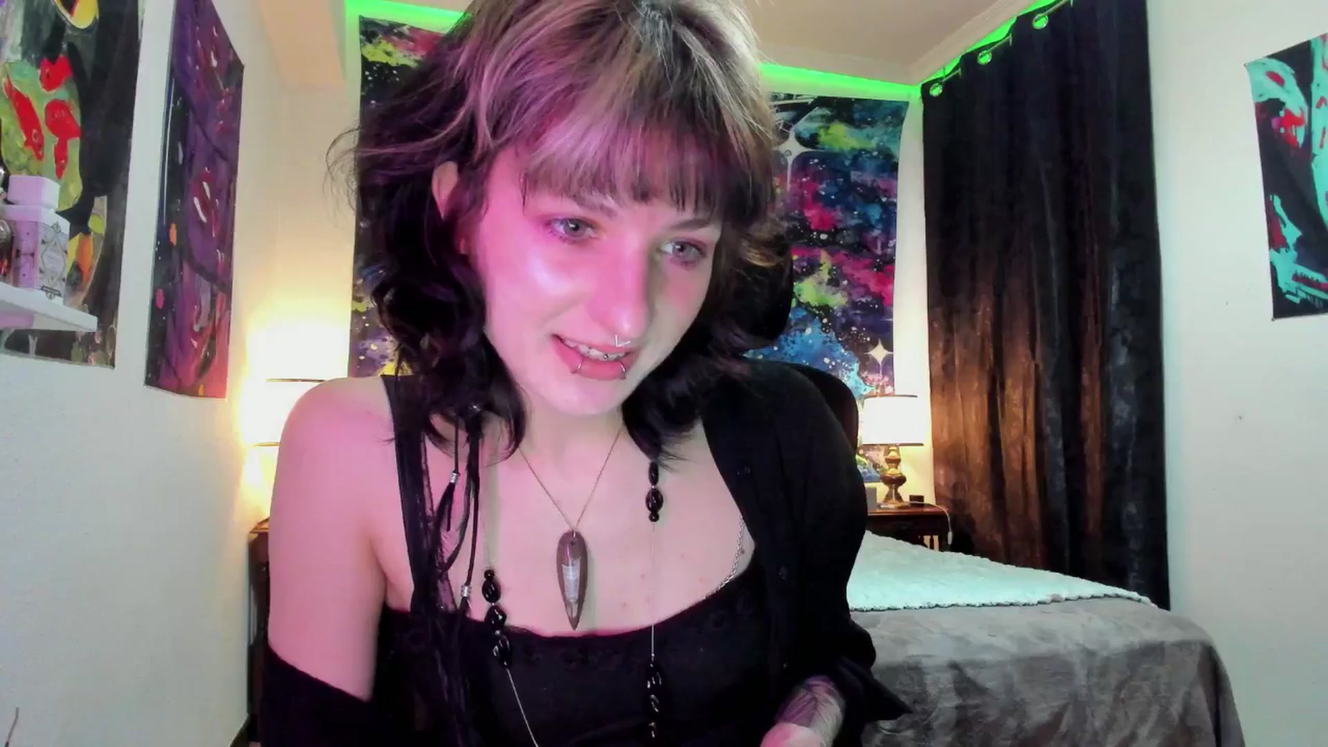 Gallery image thumbnail from Black_Aranya's myfreecams stream on, 04/06/2025, 16:11 image 2 of 20