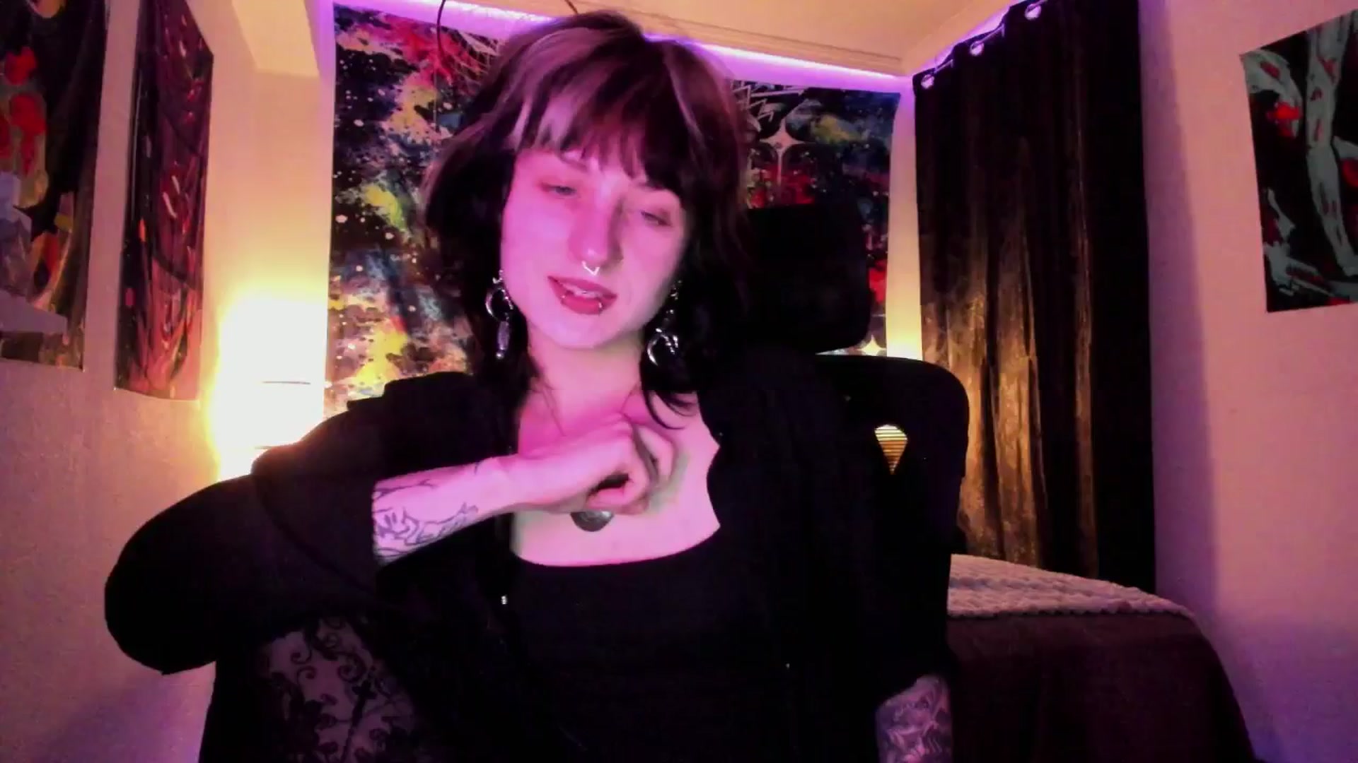 Gallery image thumbnail from Black_Aranya's myfreecams stream on, 04/07/2025, 19:02 image 16 of 20